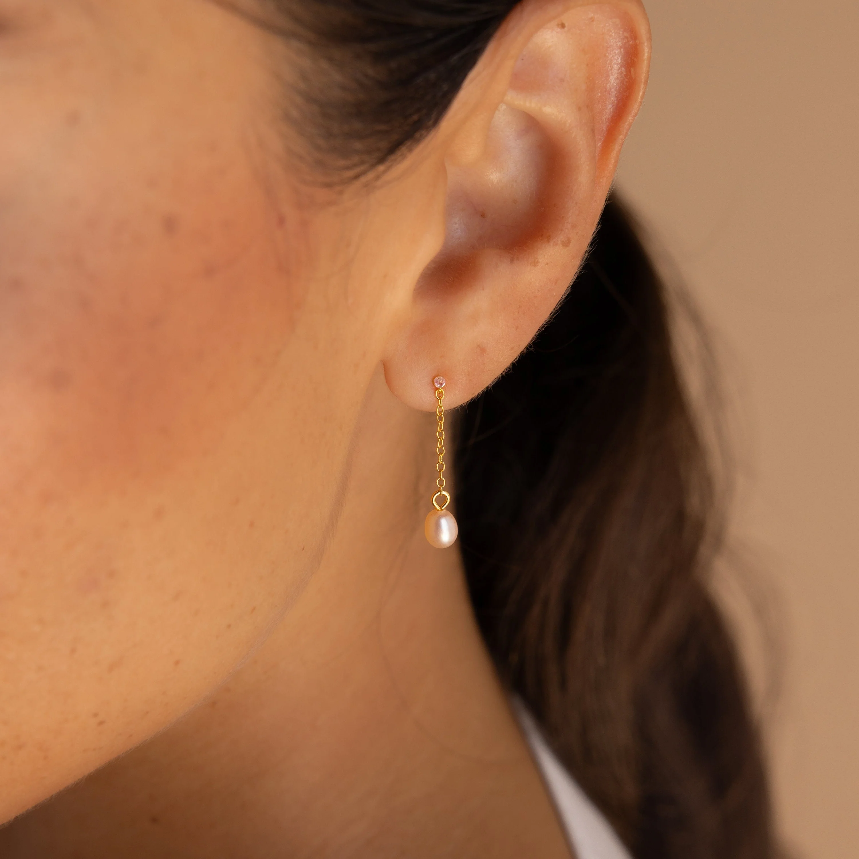 Isha Pink Pearl Earrings - Image 2