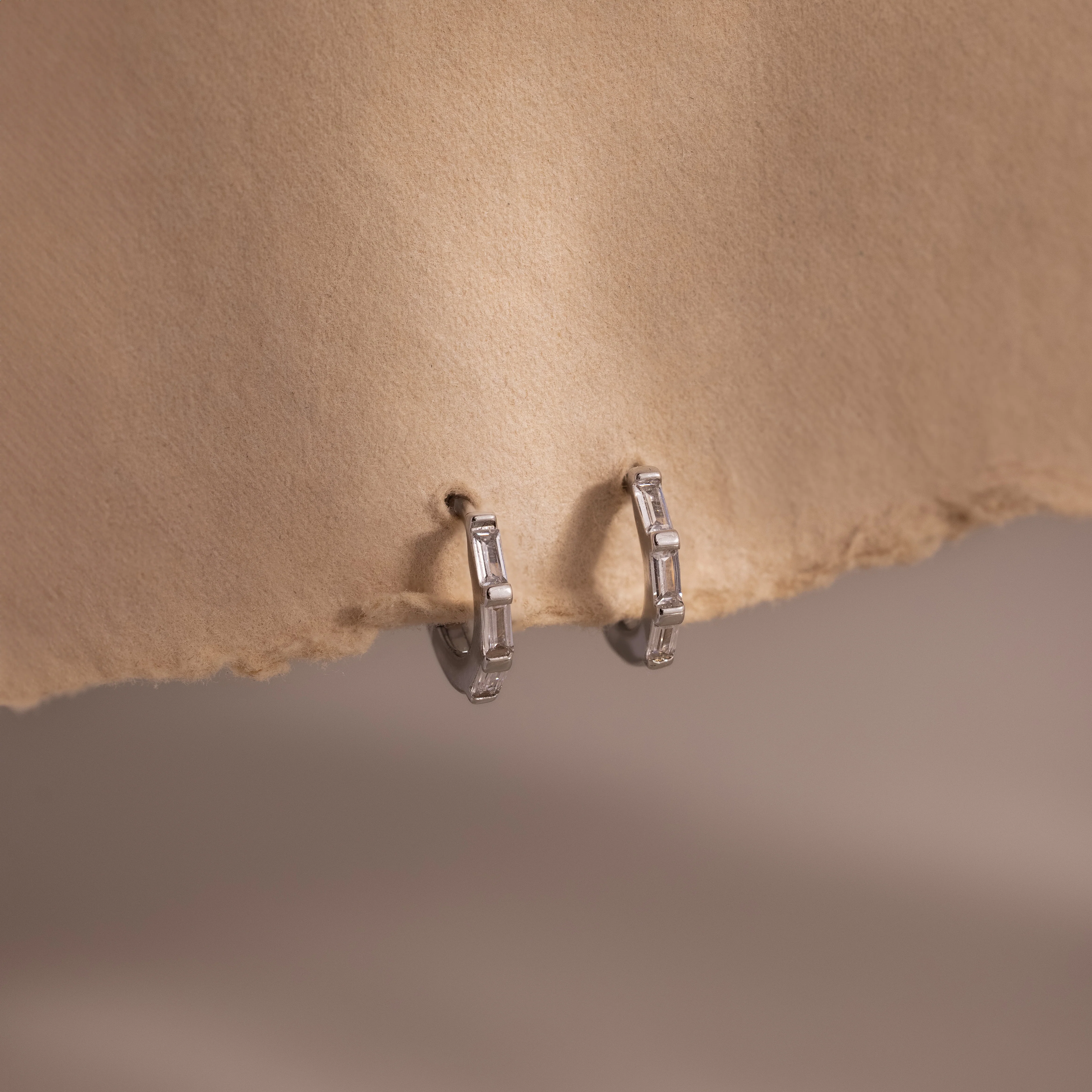 Kenia Diamond Huggies - Image 6