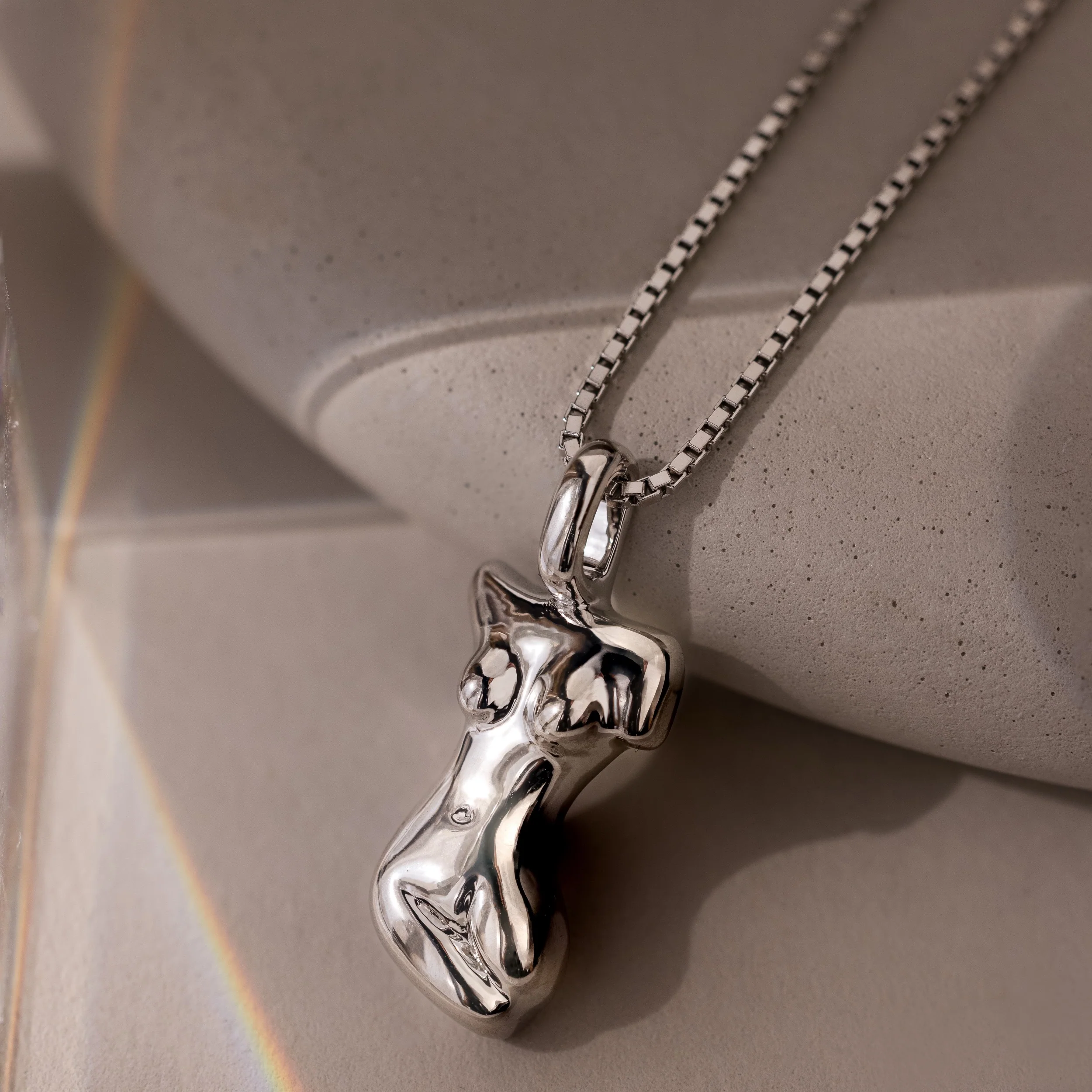 Kinn Body Necklace in Silver - Image 3