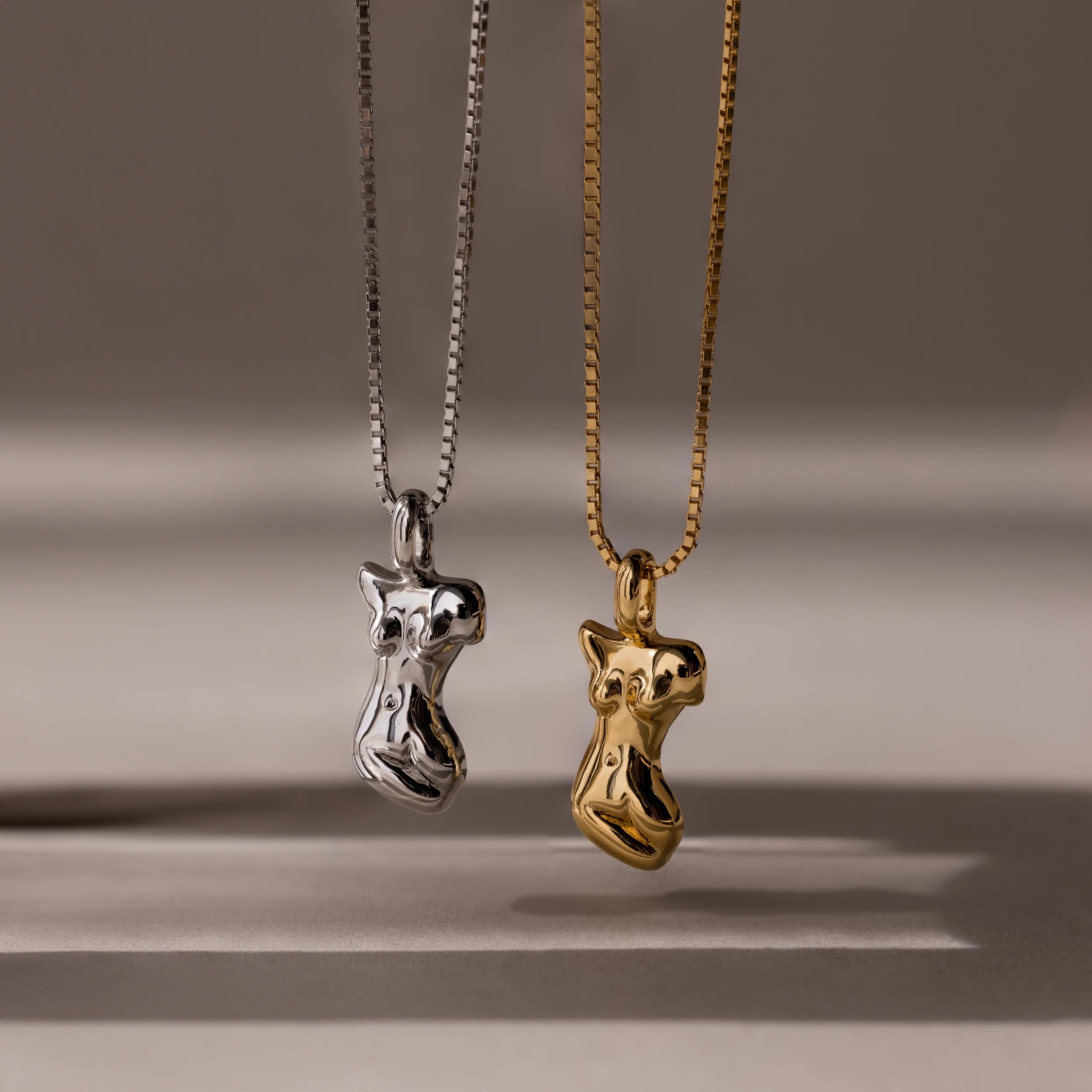 Kinn Body Necklace in Silver - Image 5