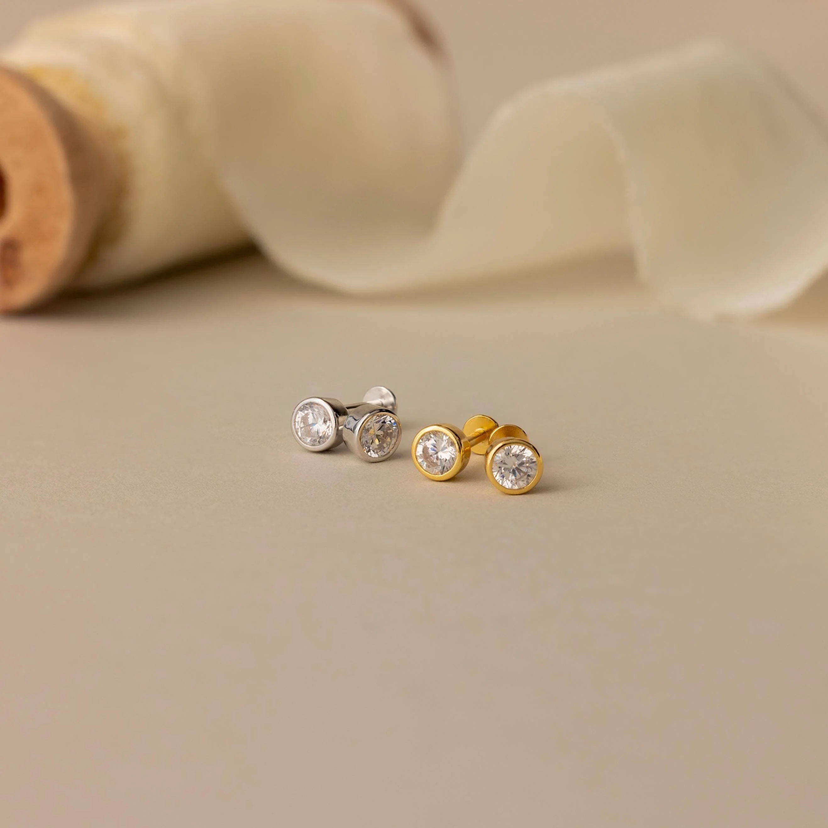 Large Diamond Bezel Flatback Studs - Image 7