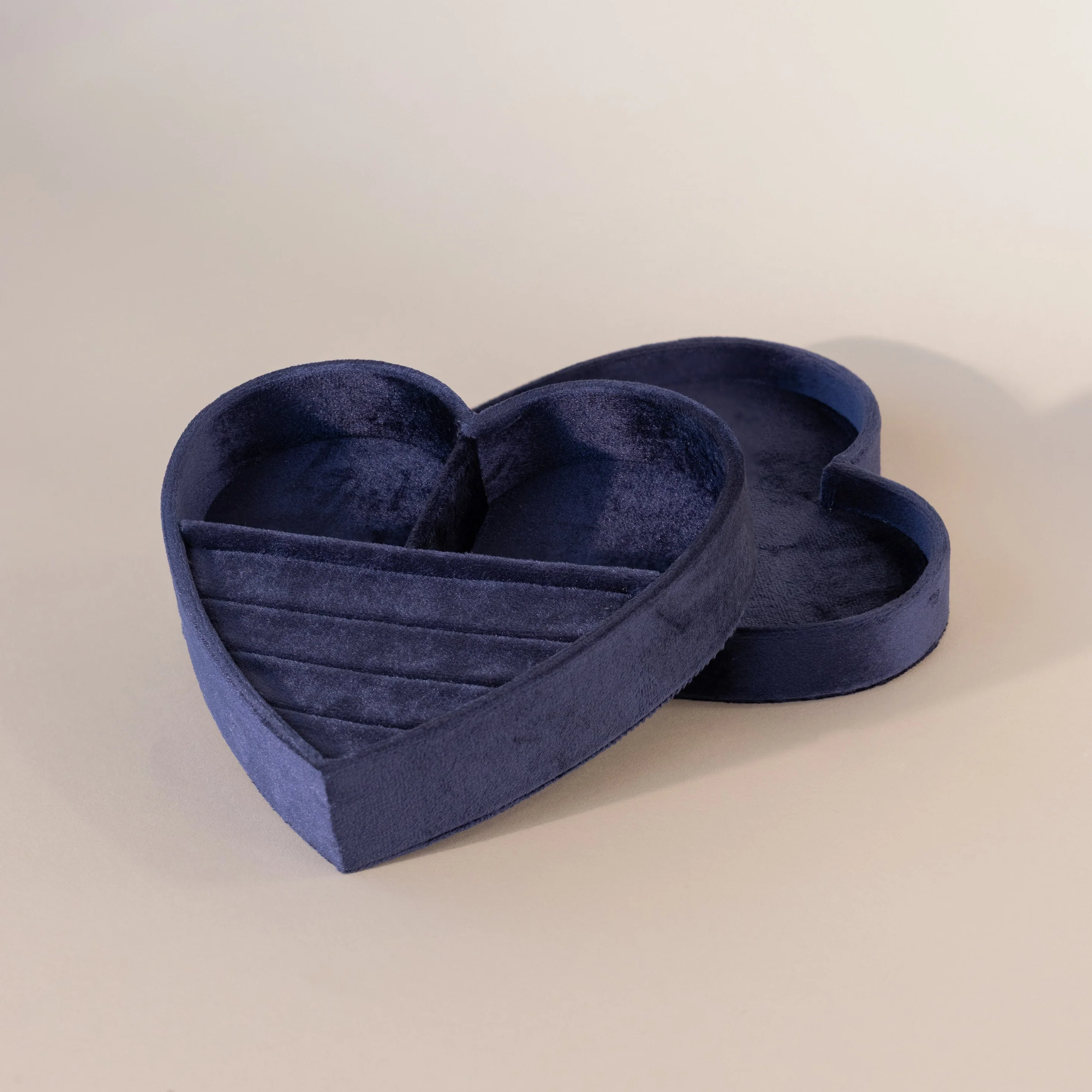 Large Heart Box - Image 9