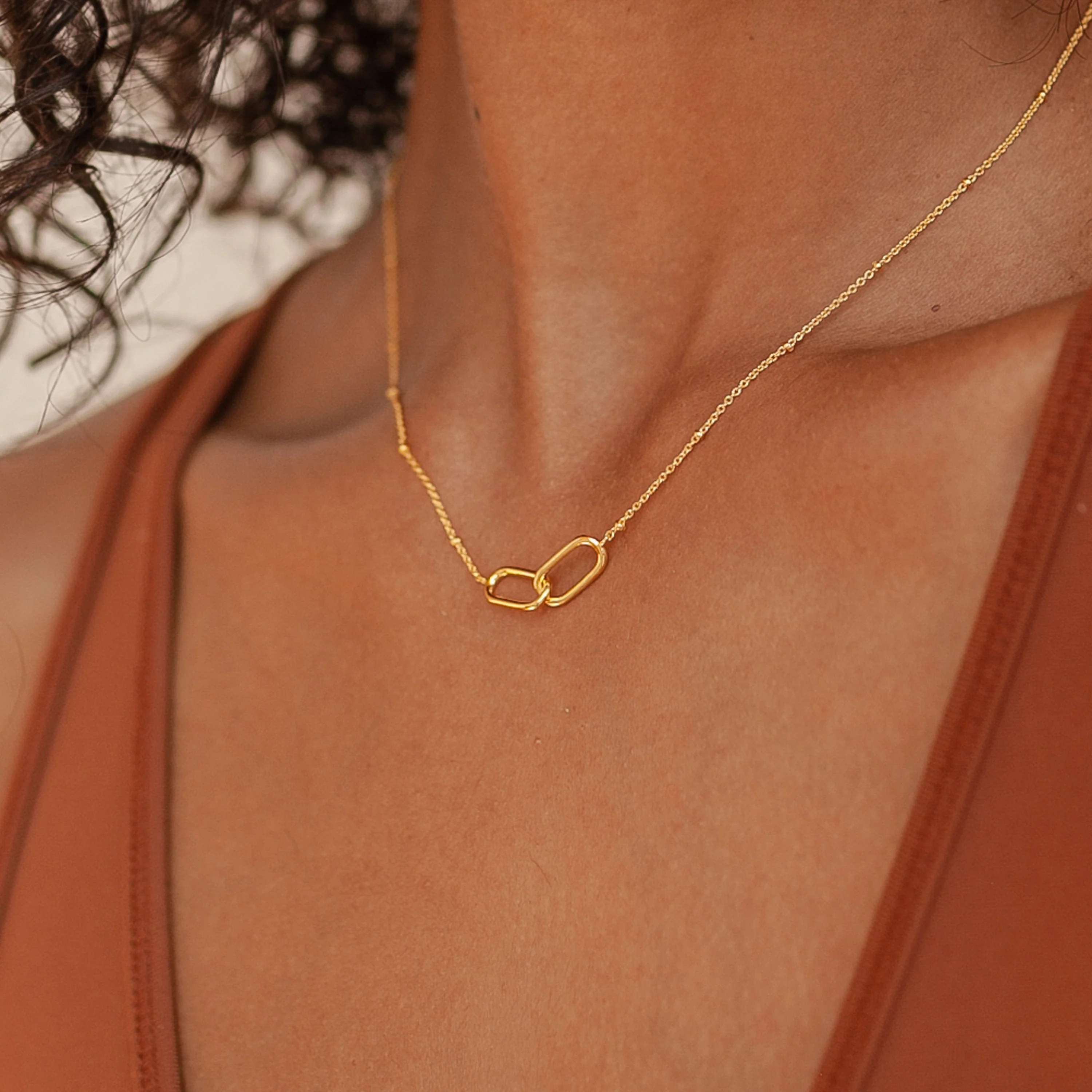Linked Pendant Necklace in 18K Gold - Image 4