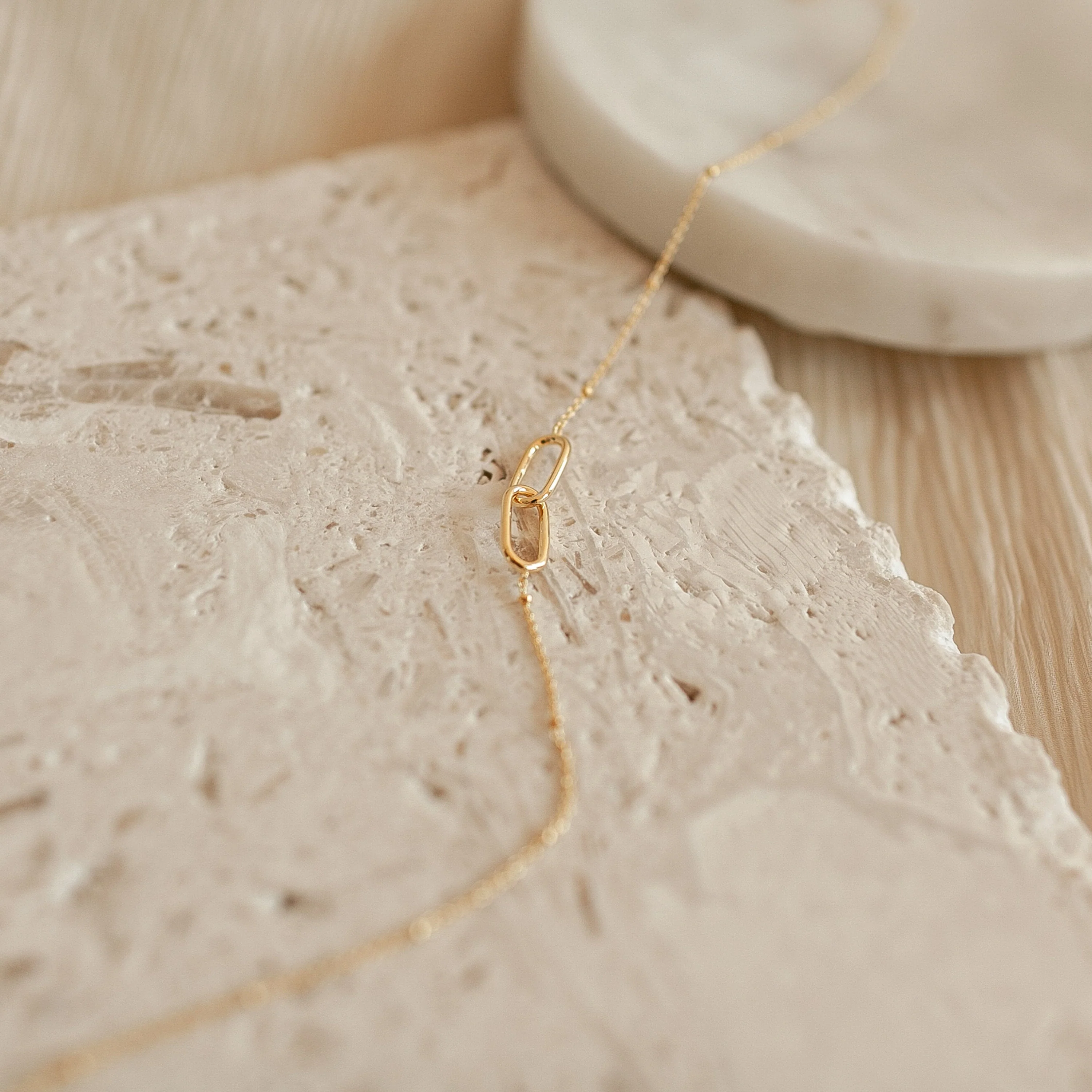 Linked Pendant Necklace in 18K Gold - Image 5