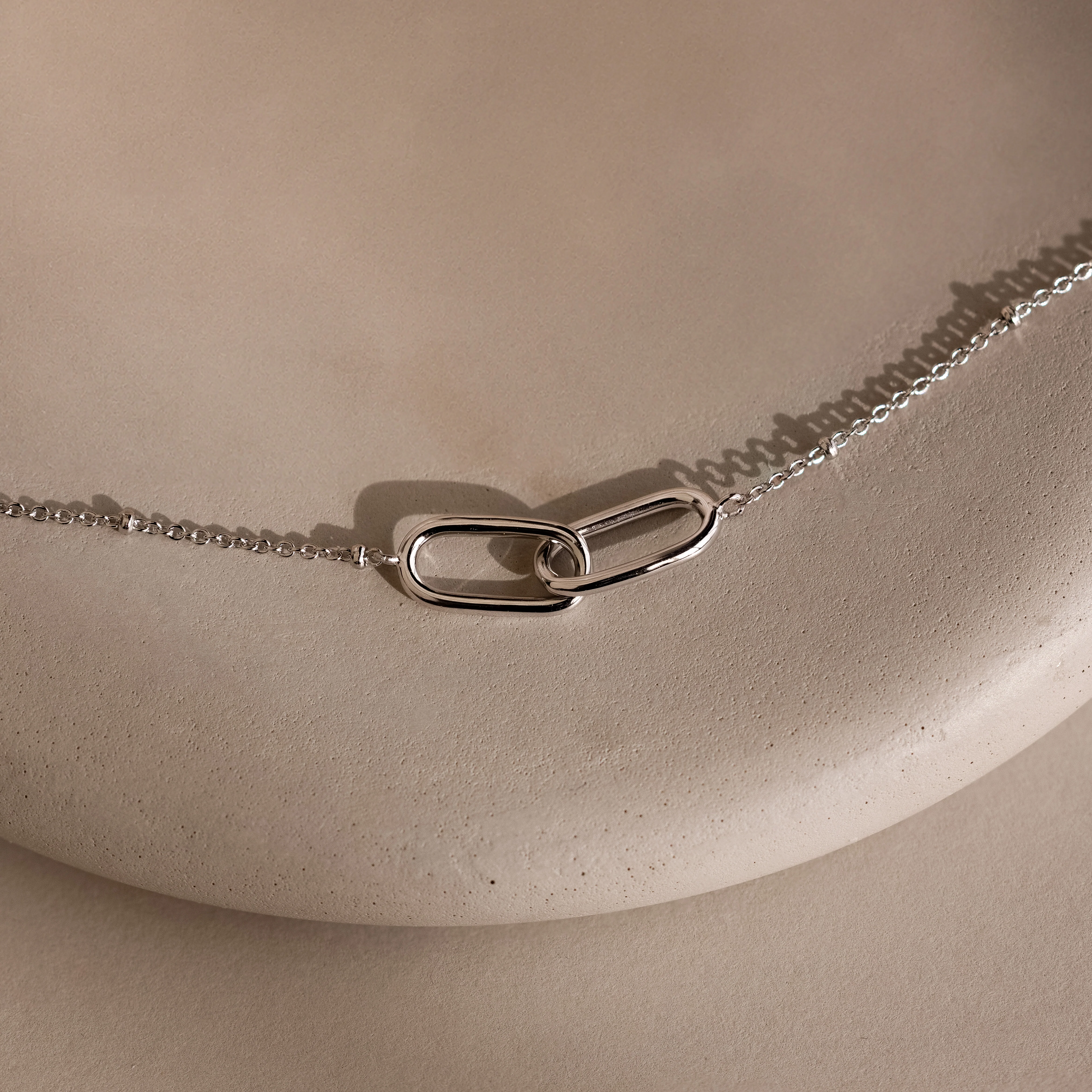 Linked Pendant Necklace in Silver - Image 3