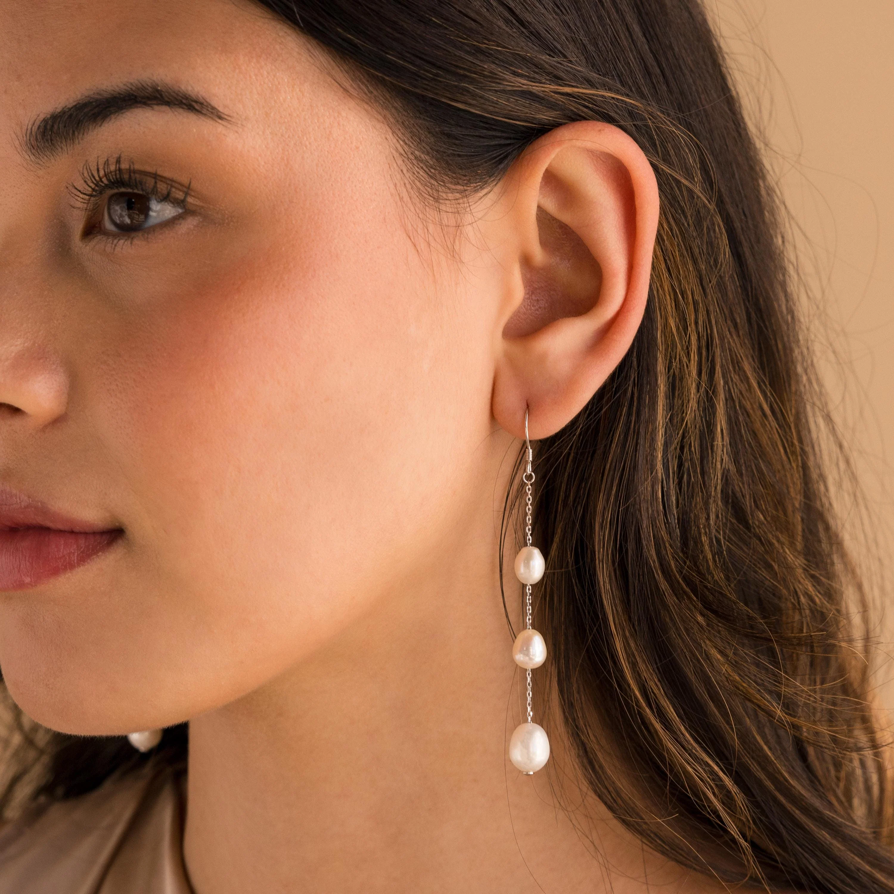 Long Pearl Dangle Earrings in Silver - Image 2