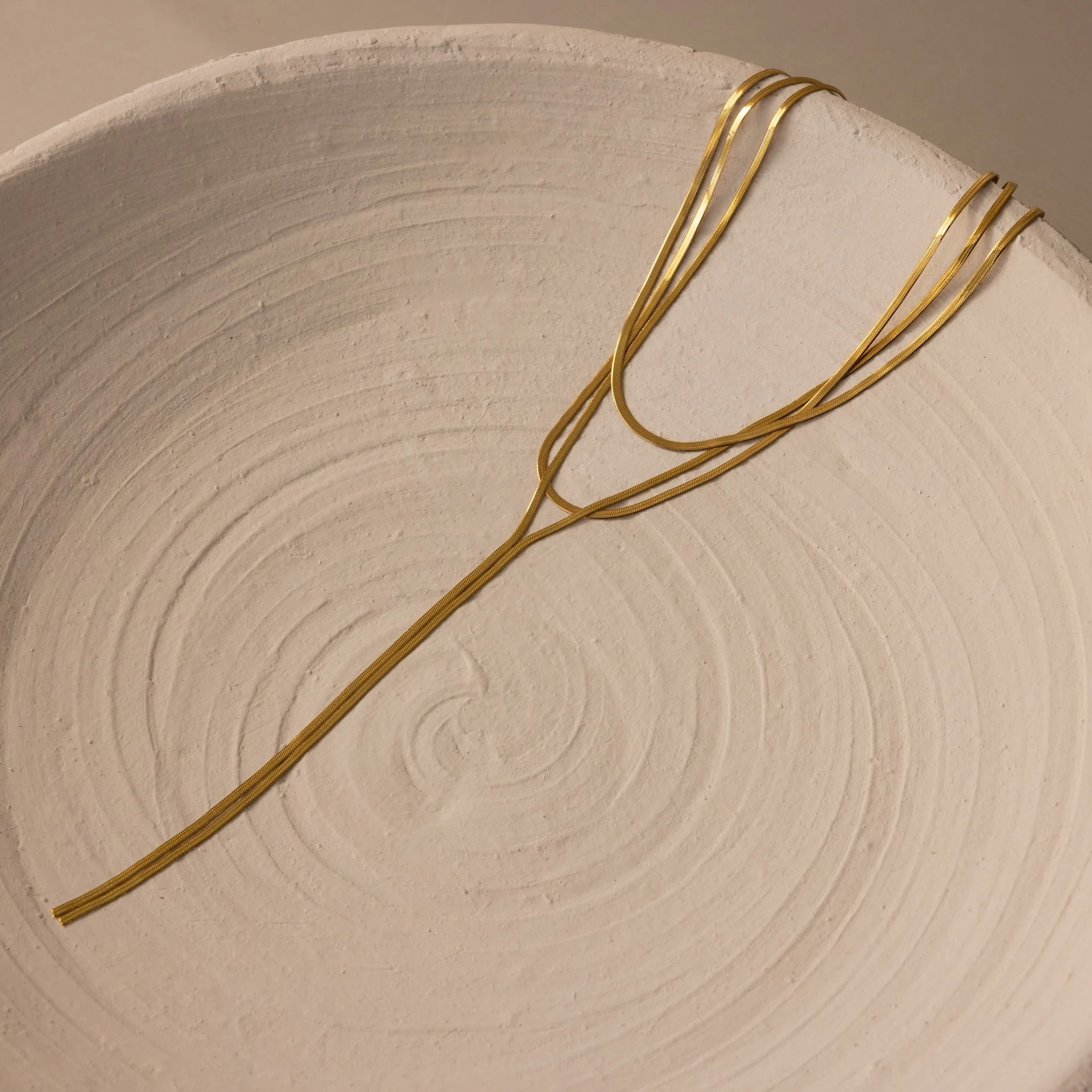 Long Y Herringbone Chain Necklace - Image 3