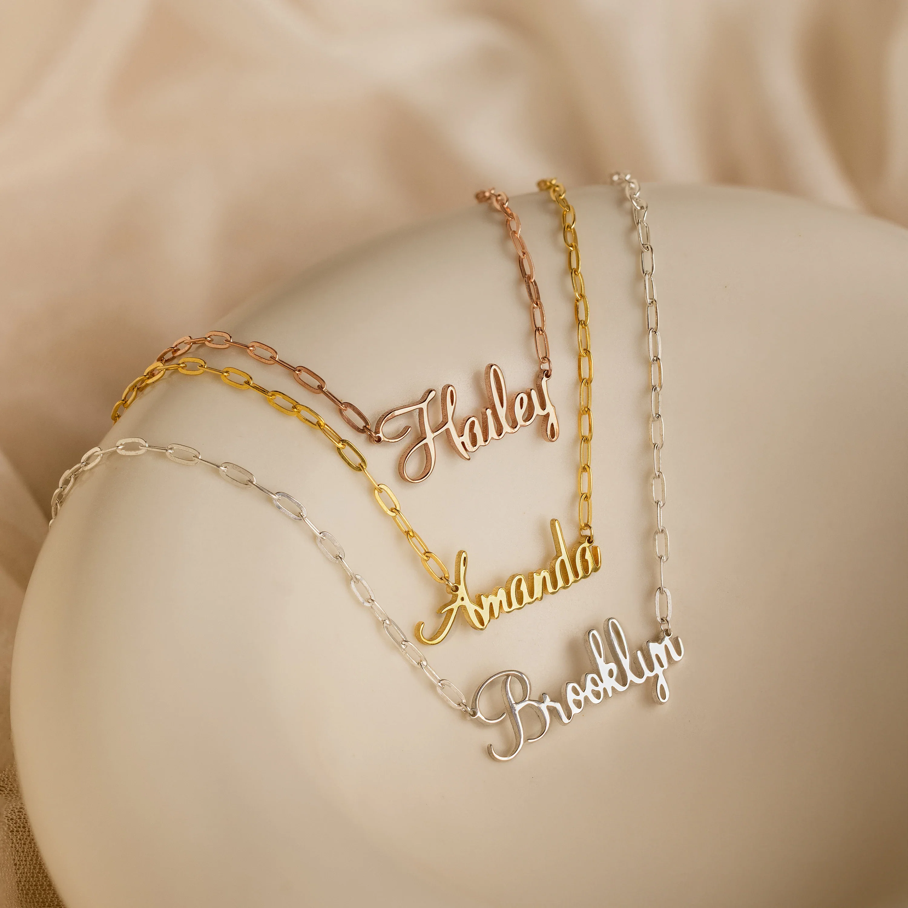 Luna Name Necklace in Paperclip Chain - Image 5