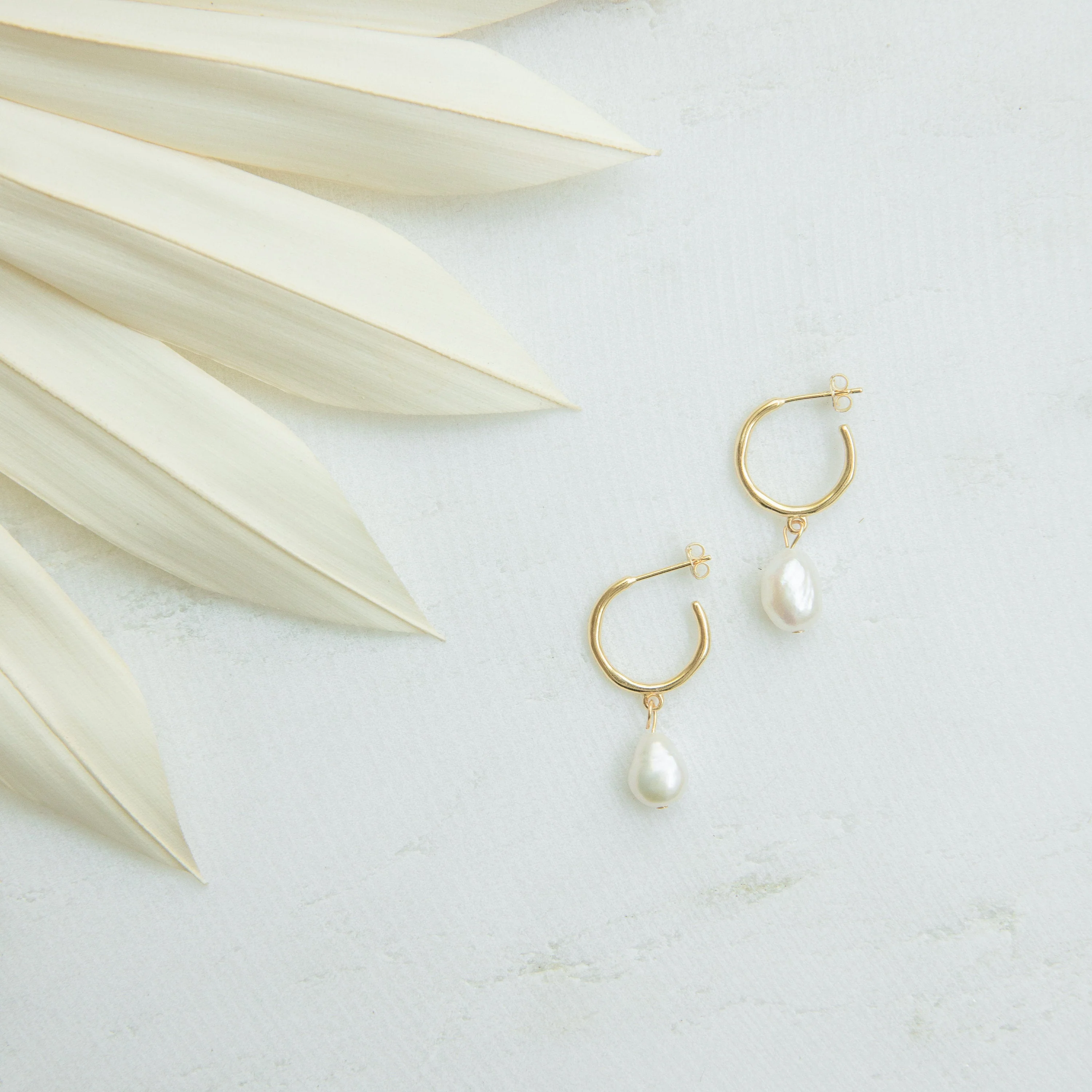 Margot Pearl Hoops in 18K Gold - Image 7