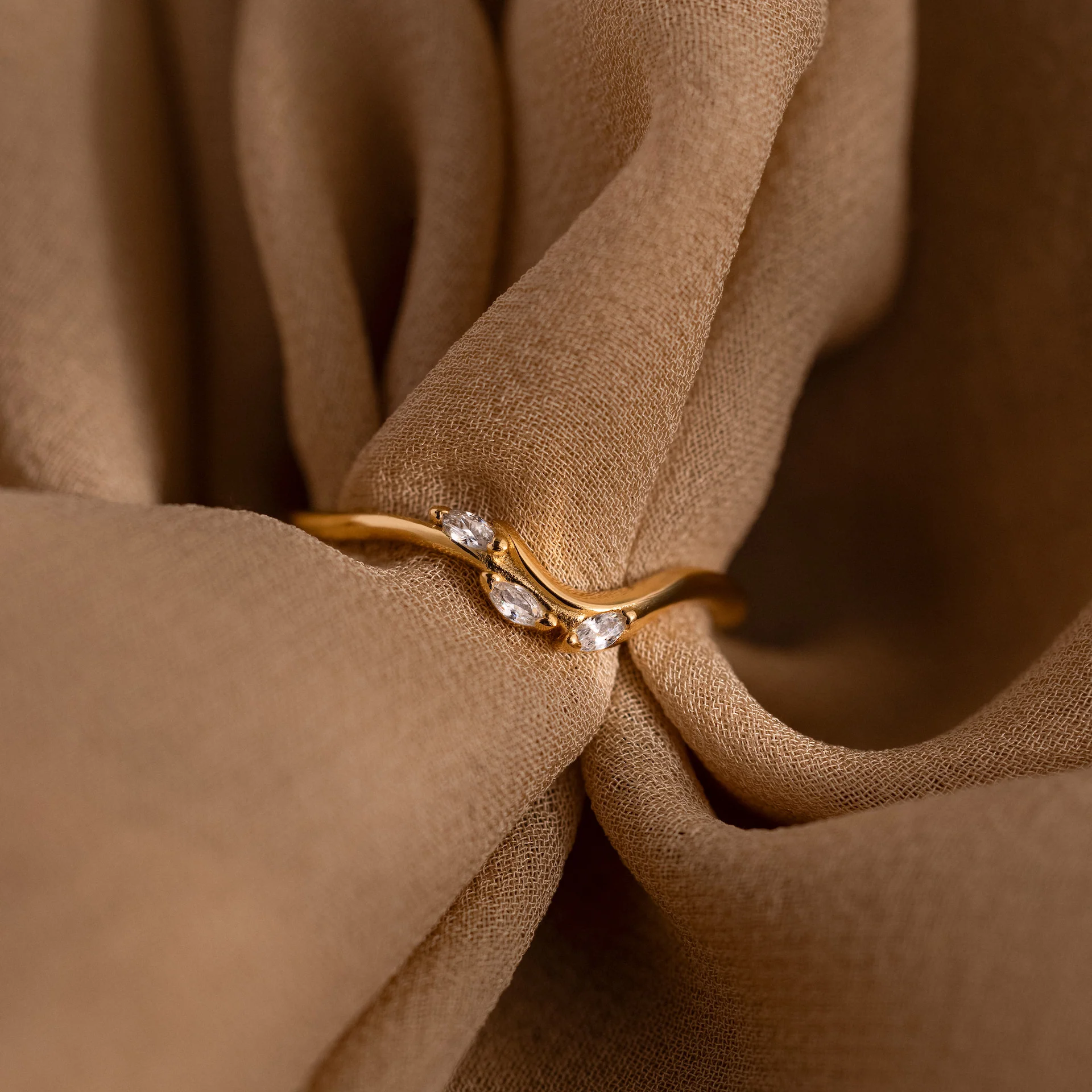 Marquise Diamond Curve Ring - Image 7