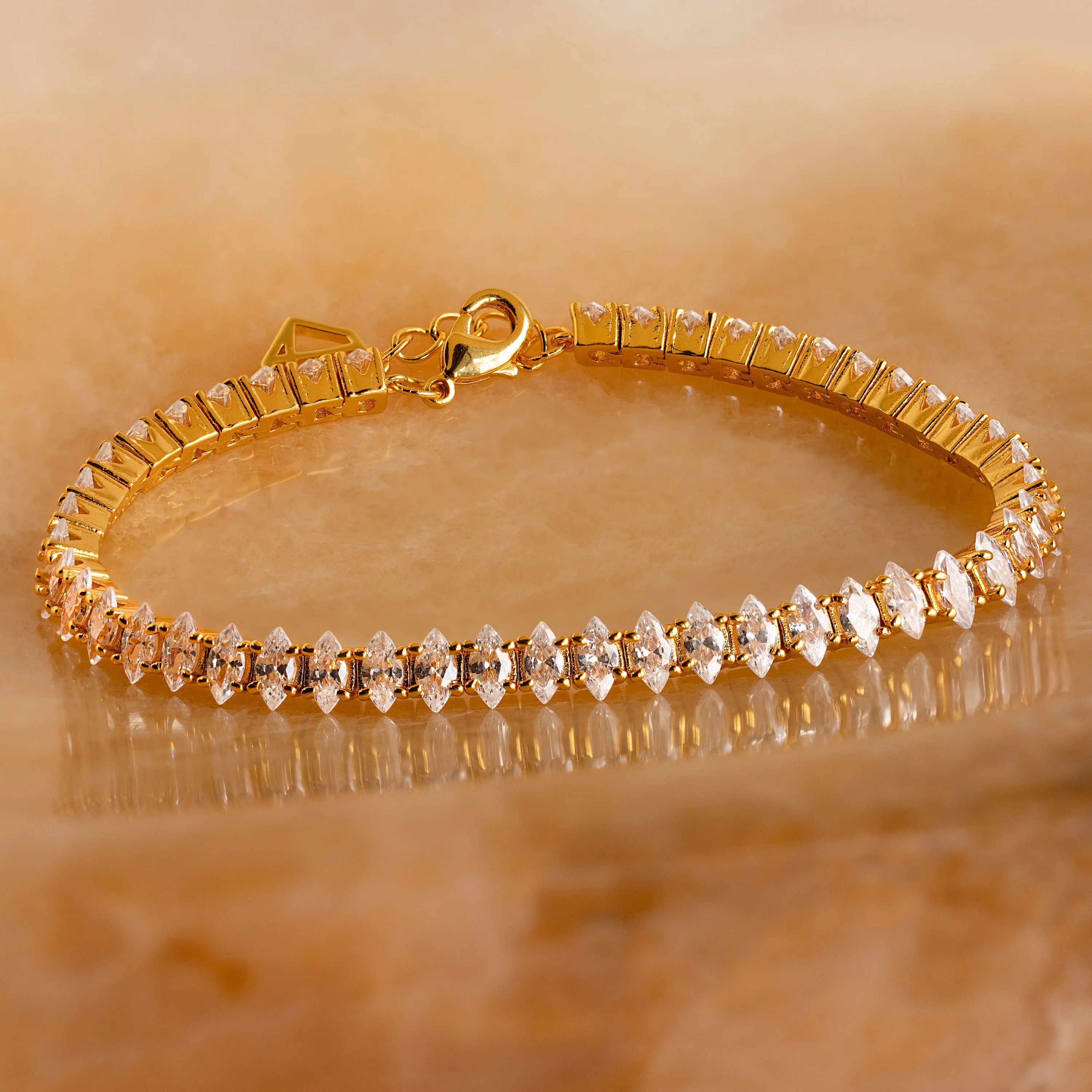 Marquise Diamond Tennis Bracelet in 18K Gold - Image 5