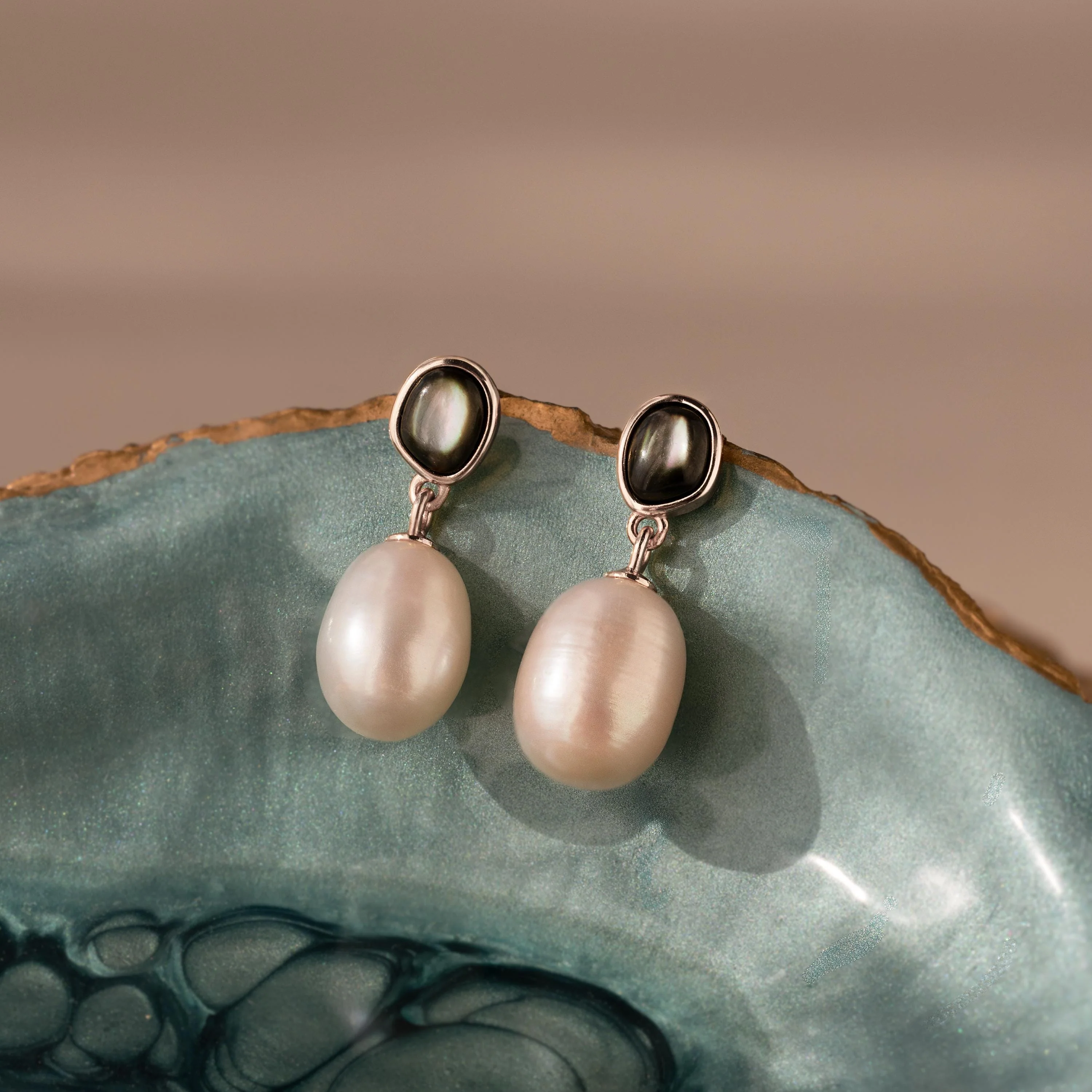 Midnight Pearl Drop Earrings - Image 6