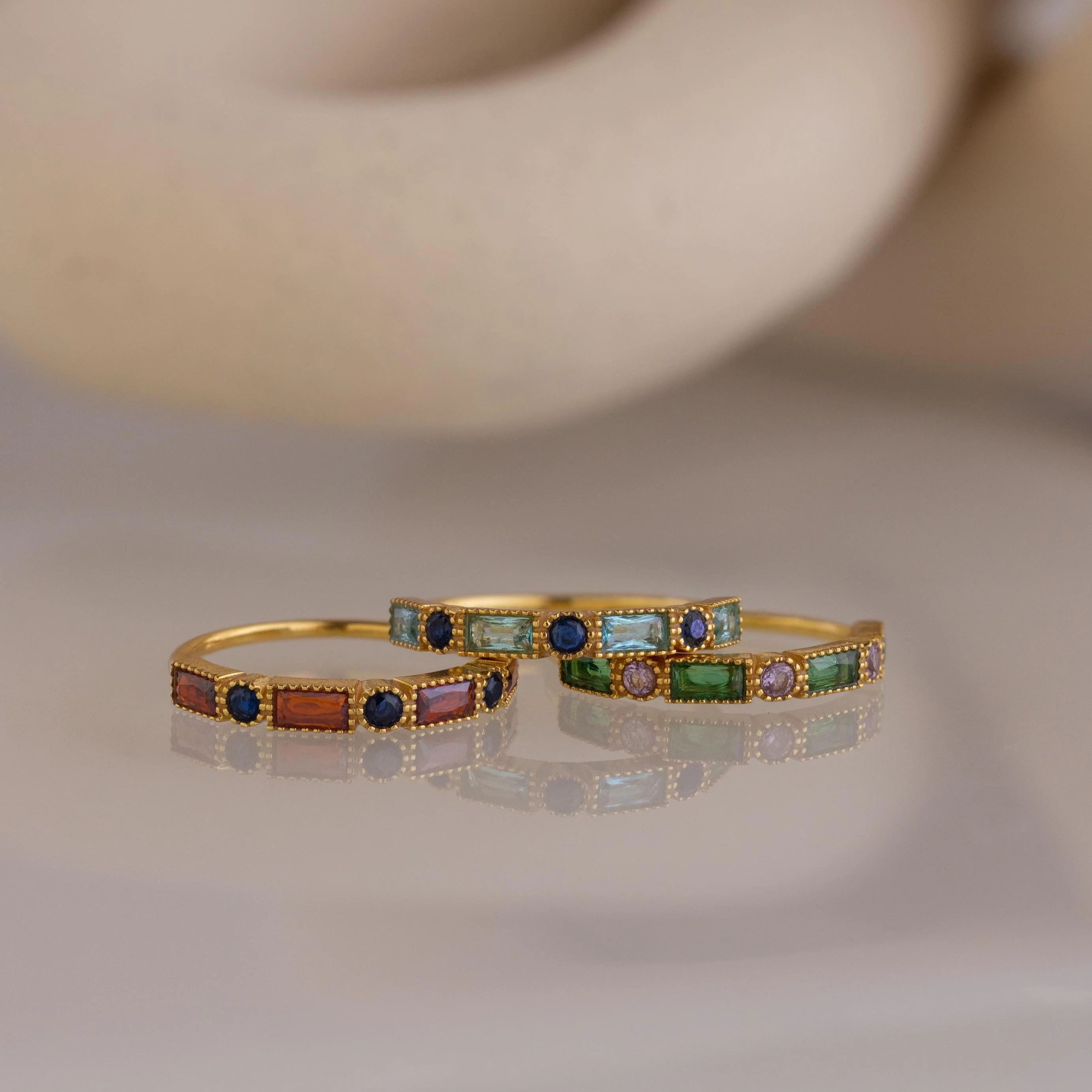 Mixed Art Deco Birthstone Ring in 18K Gold - Image 3