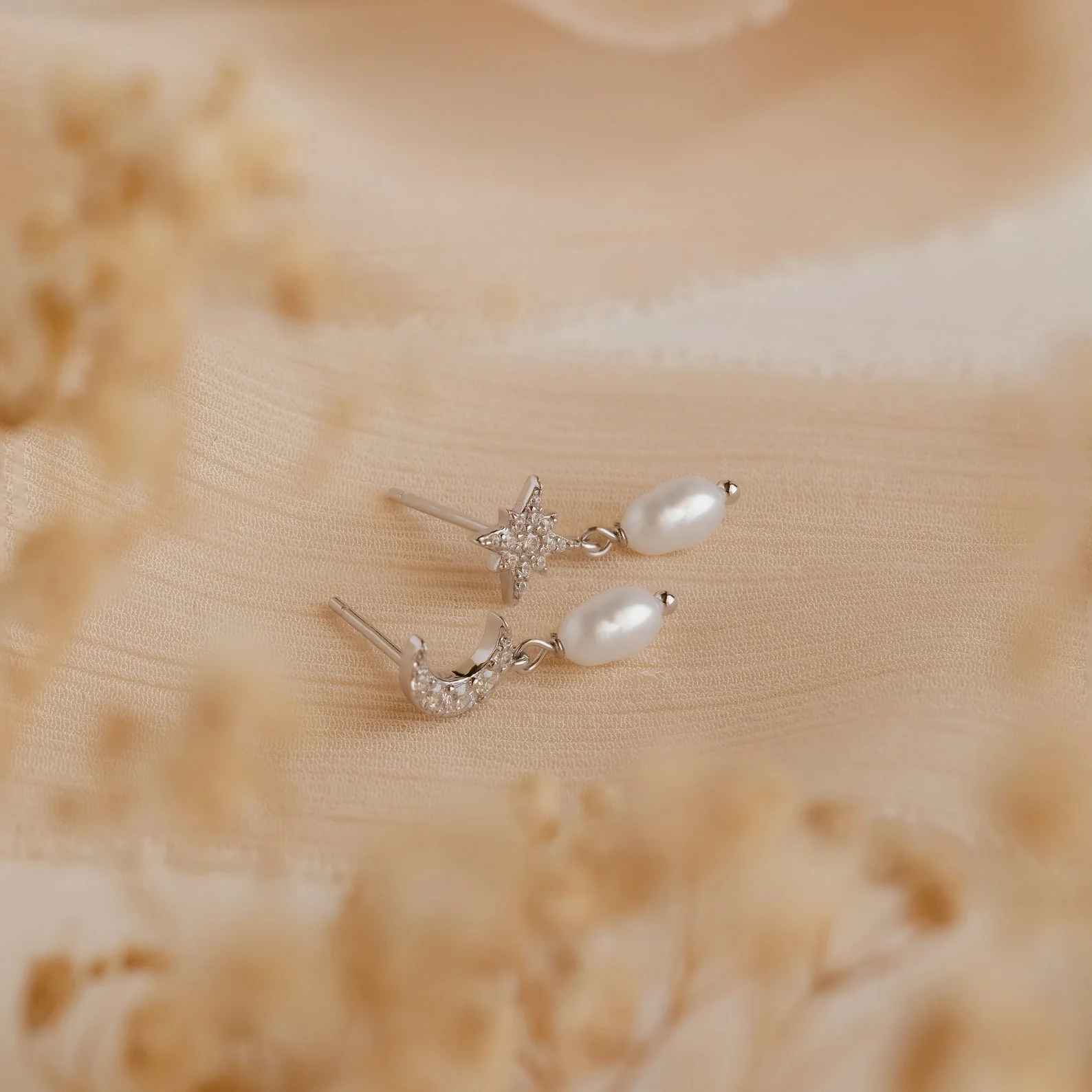 Moon & Star Pearl Earrings - Image 5