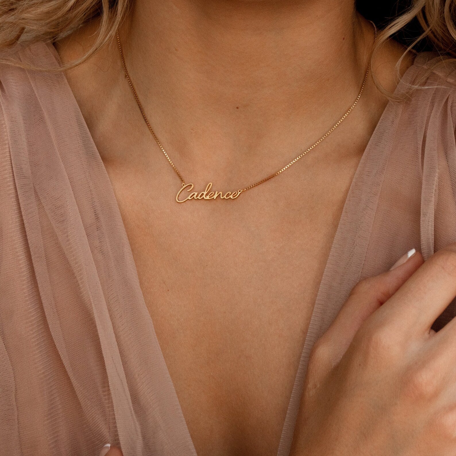 Nella Name Necklace in Box Chain - Image 5