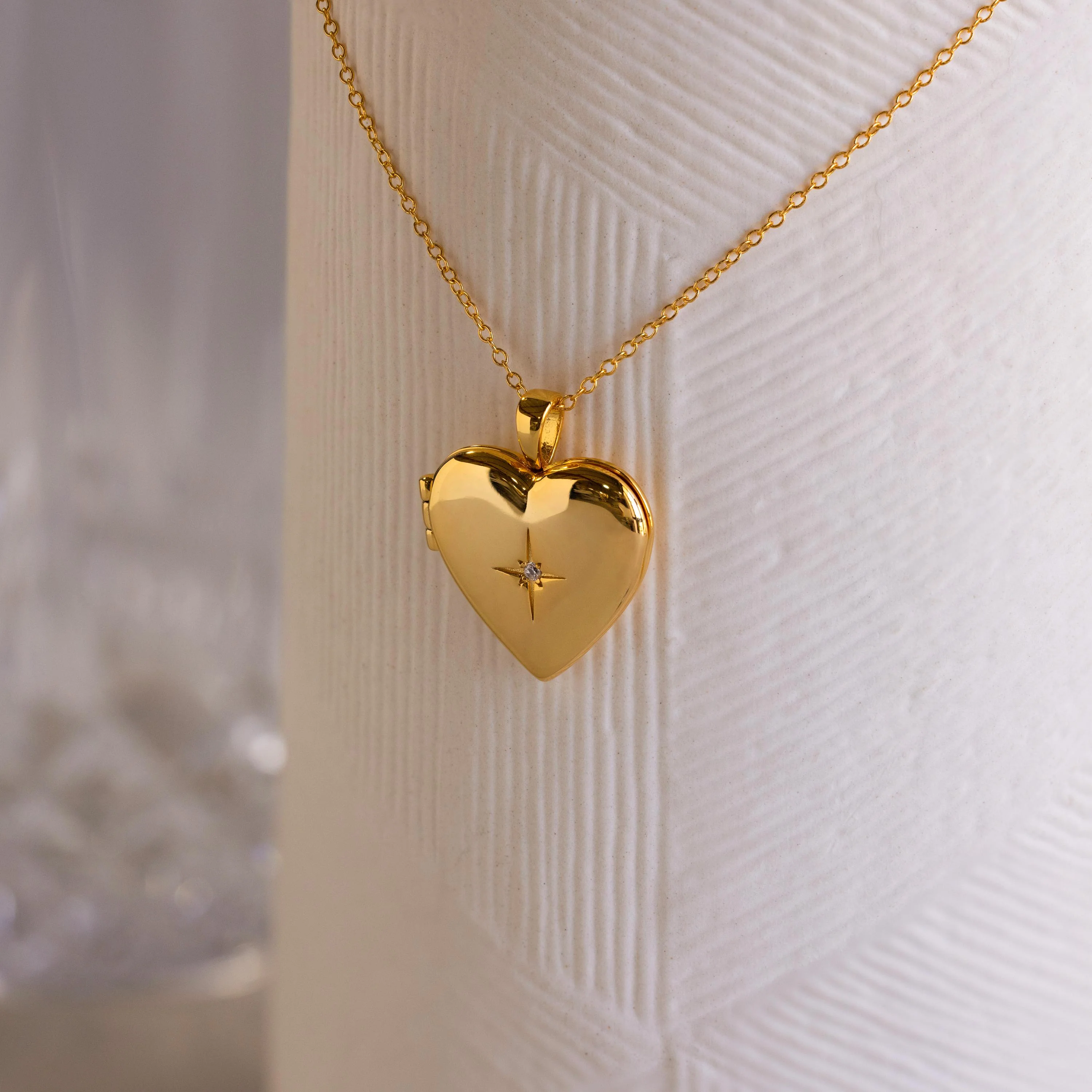 North Star Heart Locket Necklace in 18K Gold - Image 5
