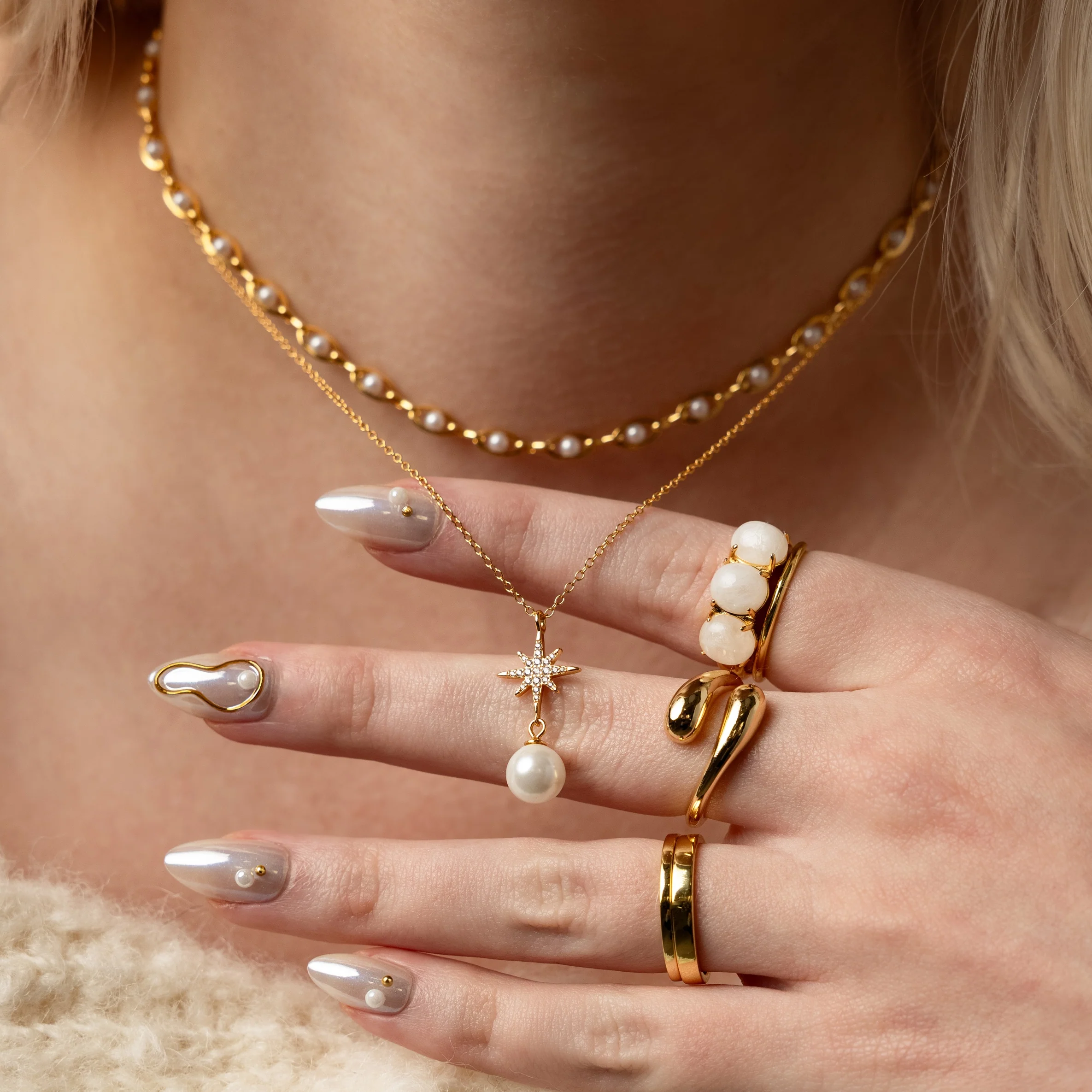 North Star Pearl Necklace in 18K Gold - Image 6