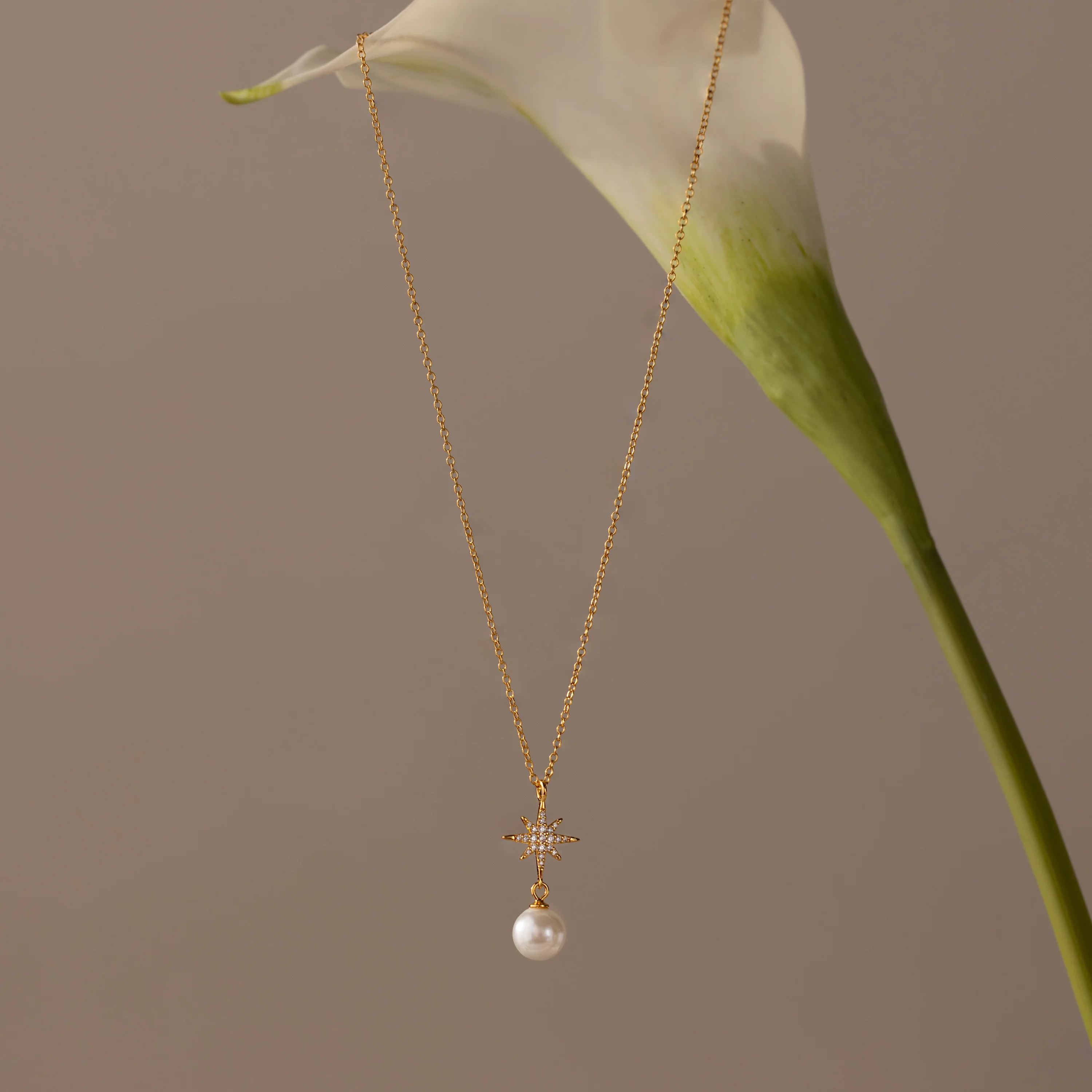 North Star Pearl Necklace in 18K Gold - Image 7