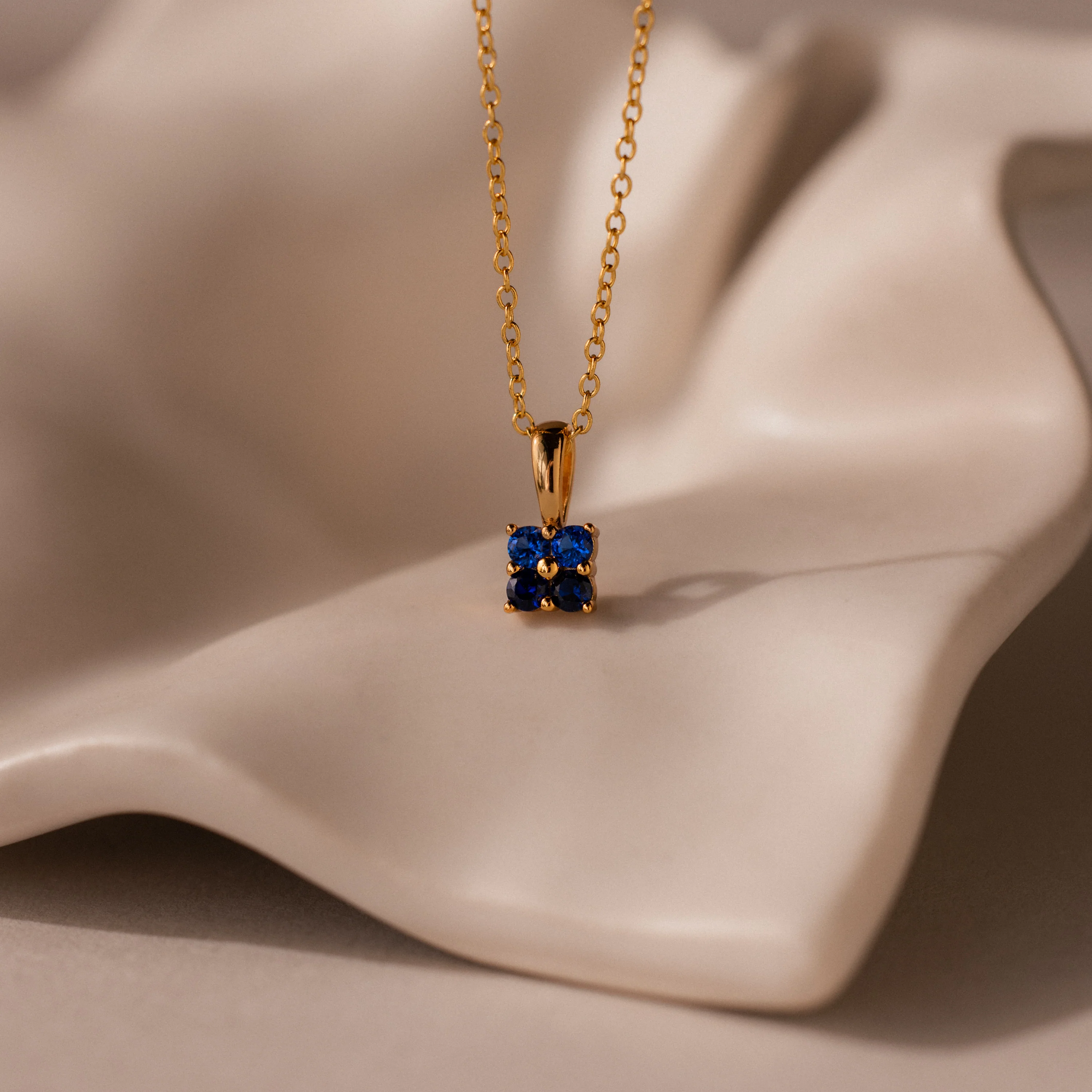 Ombre Sapphire Flower Necklace
