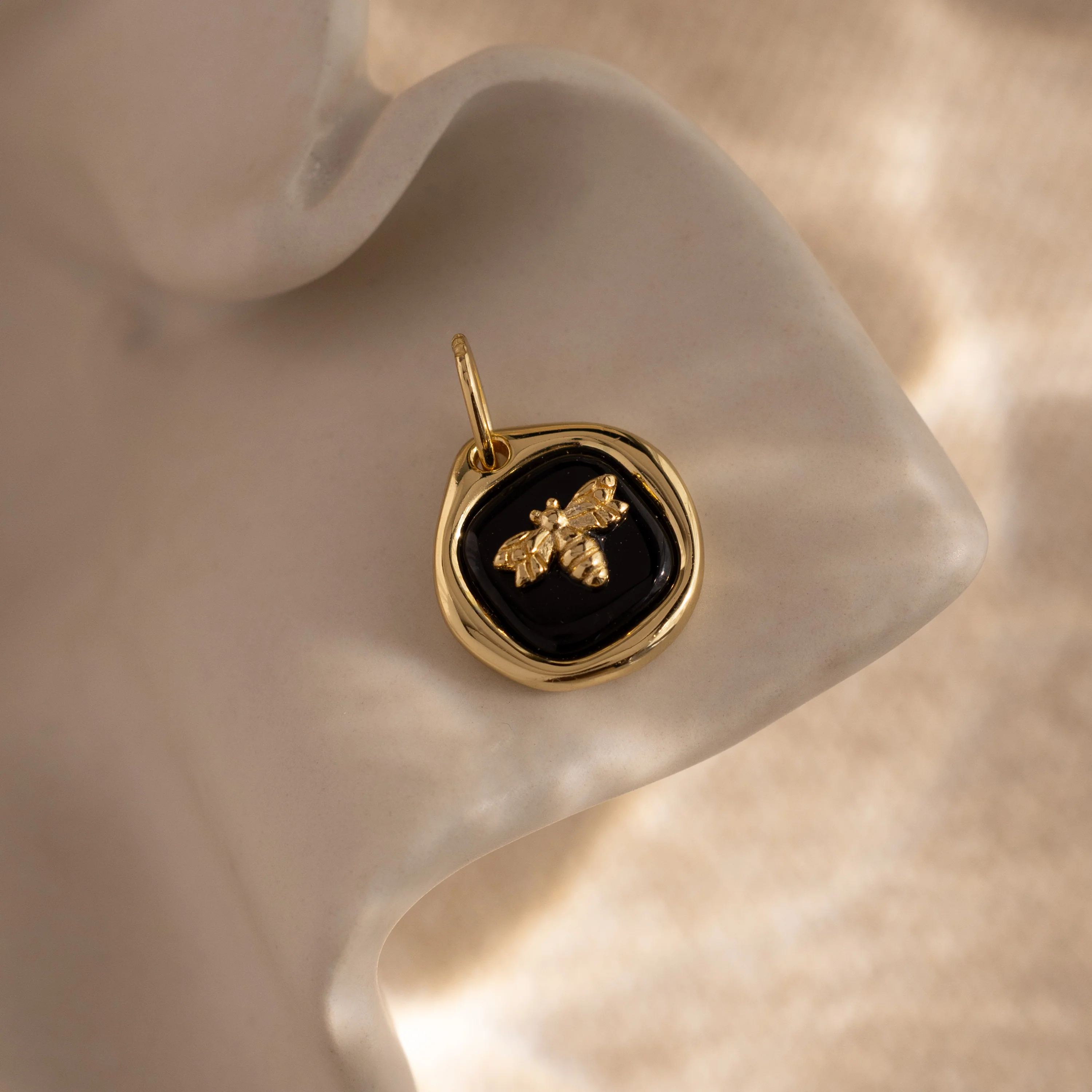 Onyx Honeybee Charm in 18K Gold