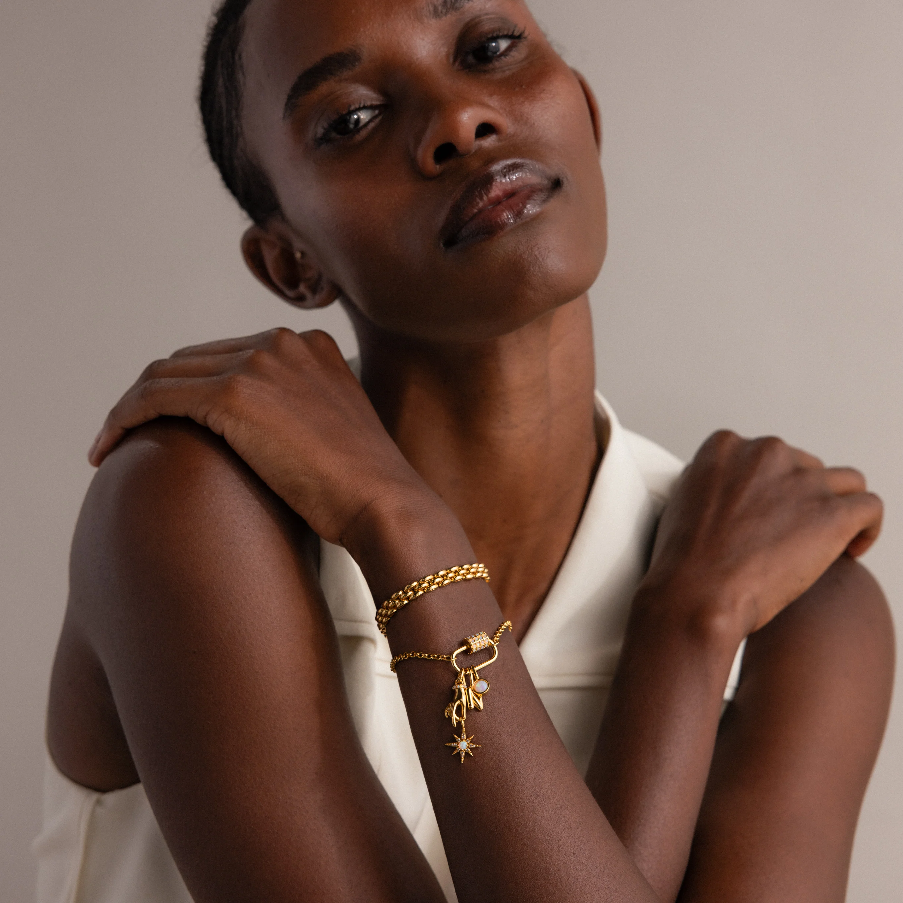 Opal Carabiner Clasp in 18K Gold - Image 8