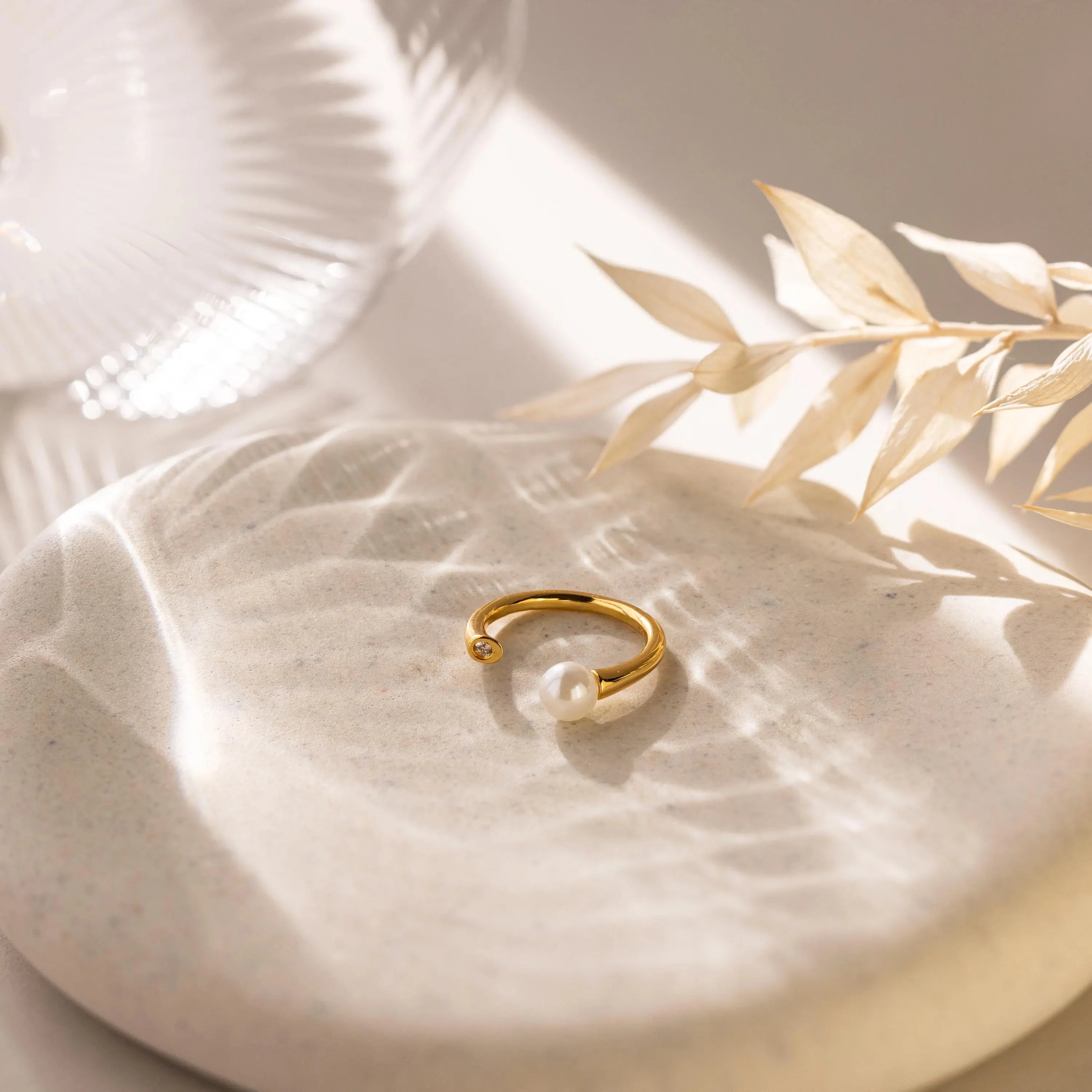 Open Pearl & Diamond Ring - Image 5