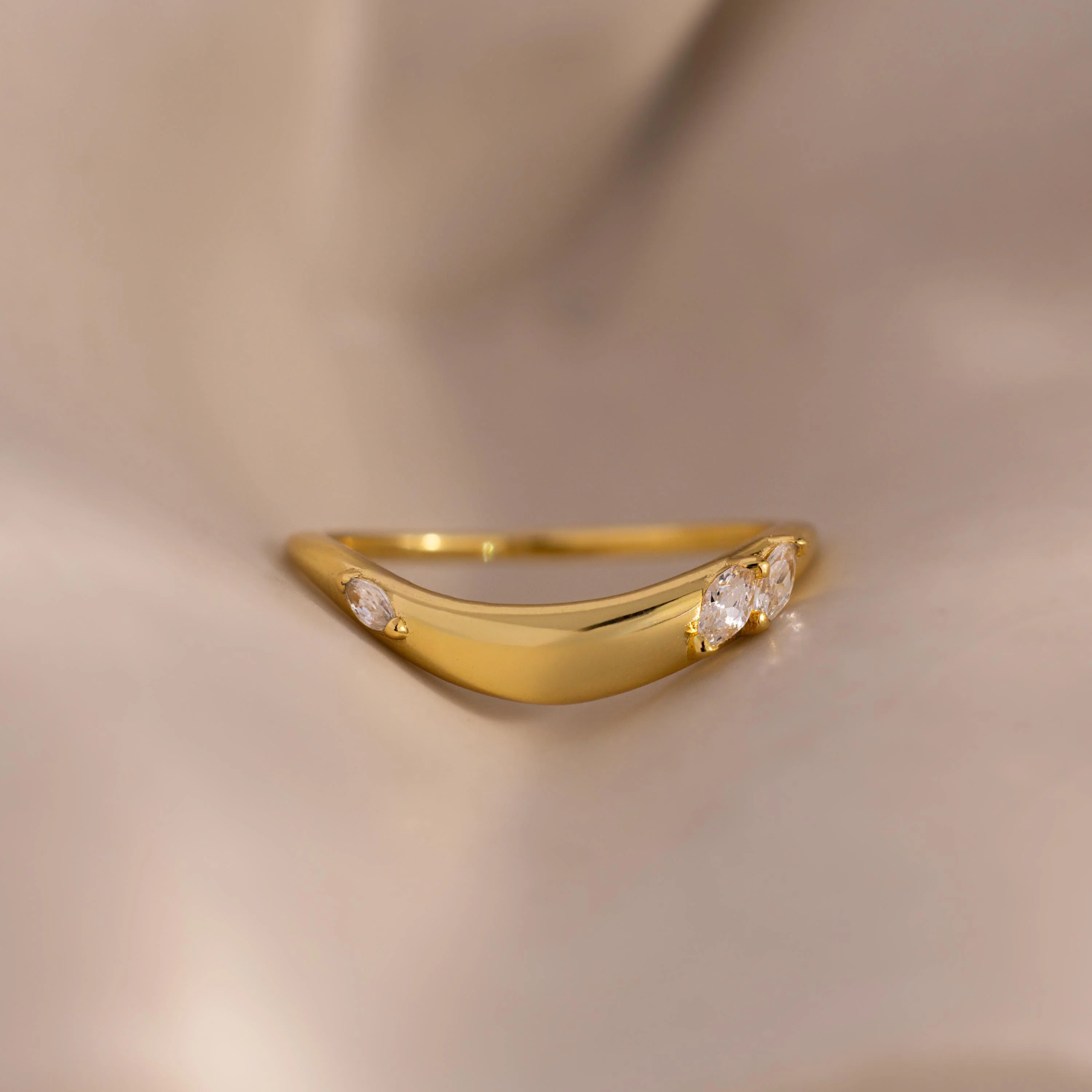 Organic Diamond Curve Ring - Image 7