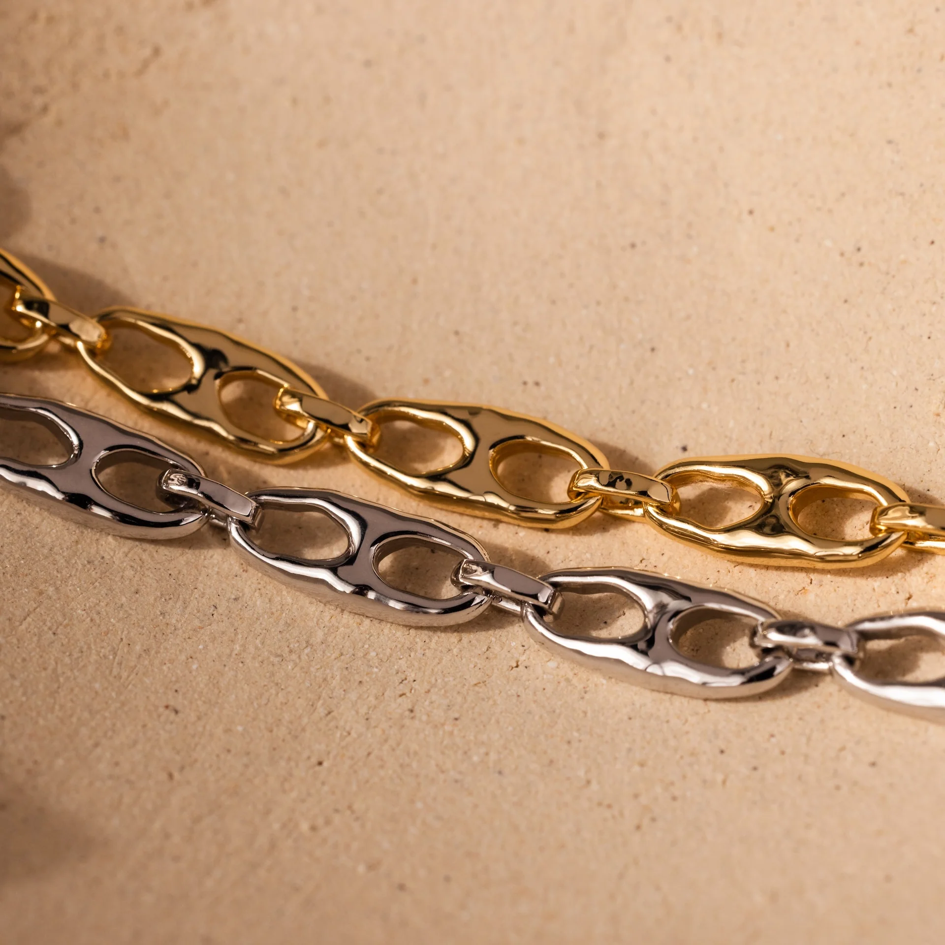 Organic Mariner Chain Bracelet in 18K Gold - Image 7