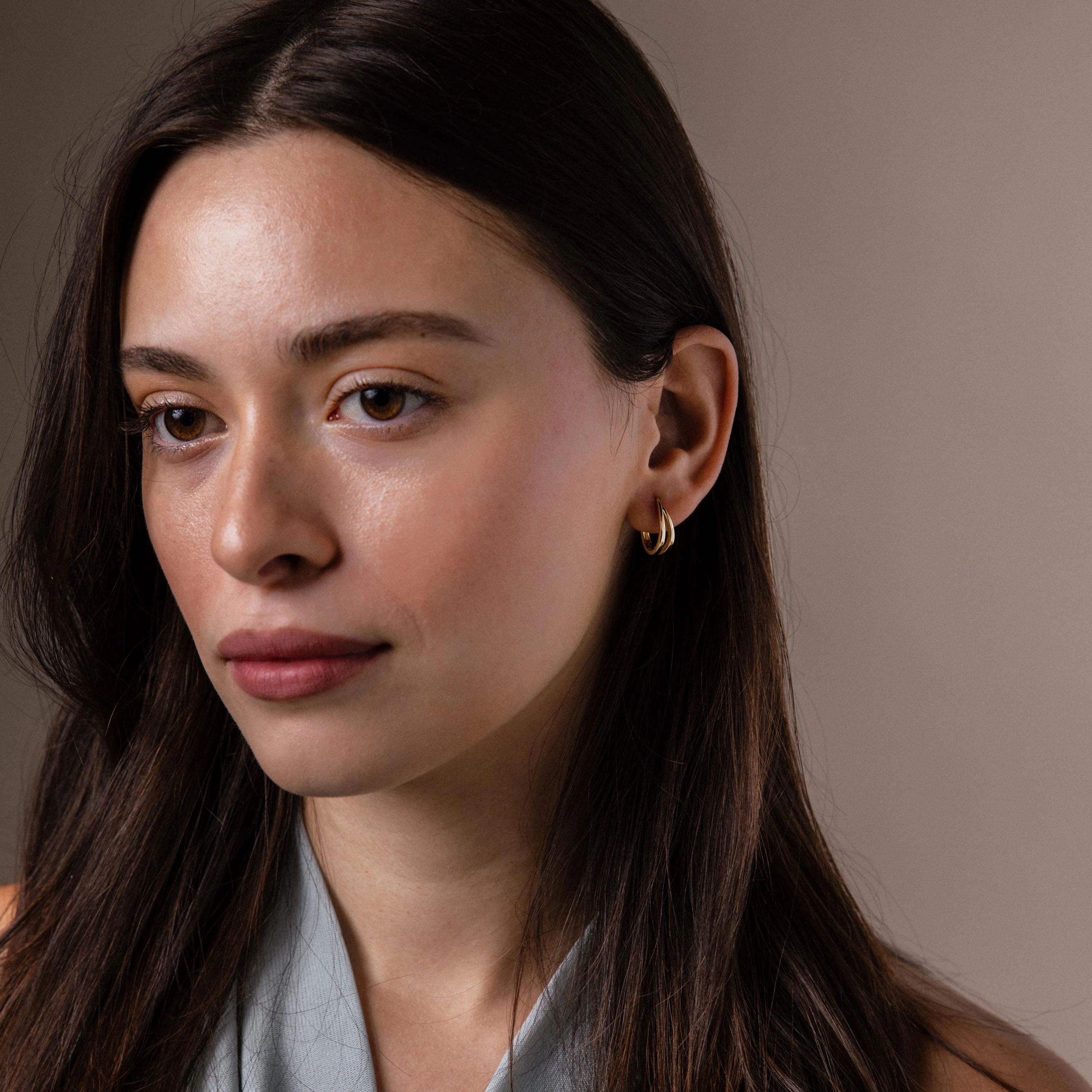 Oval Duo Hoops in 18K Gold - Image 5