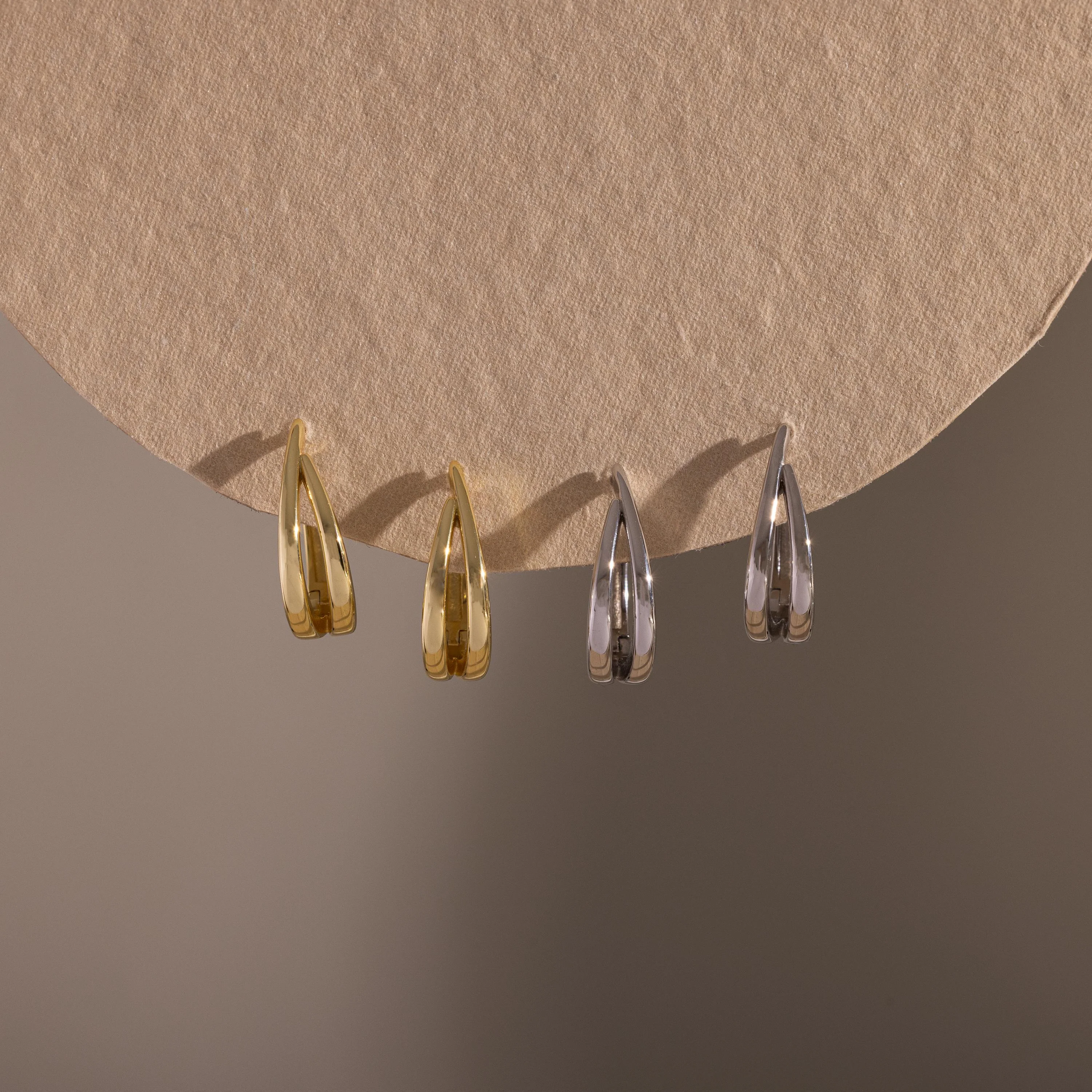 Oval Duo Hoops in 18K Gold - Image 6