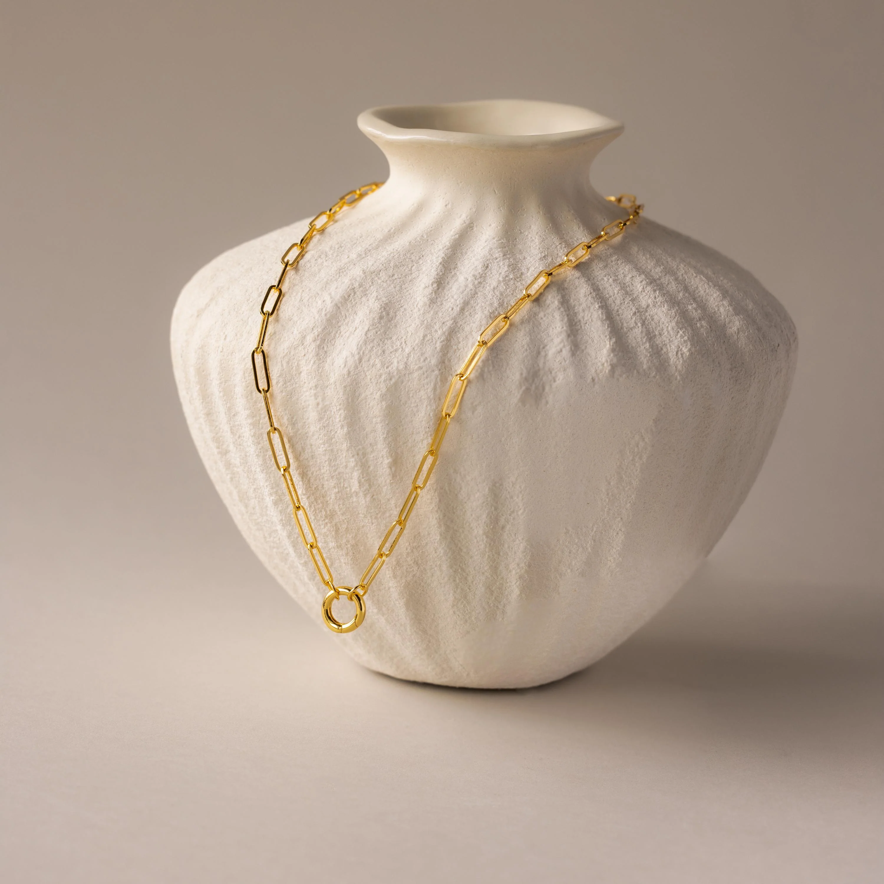 Paperclip Clasp Necklace in 18K Gold - Image 3