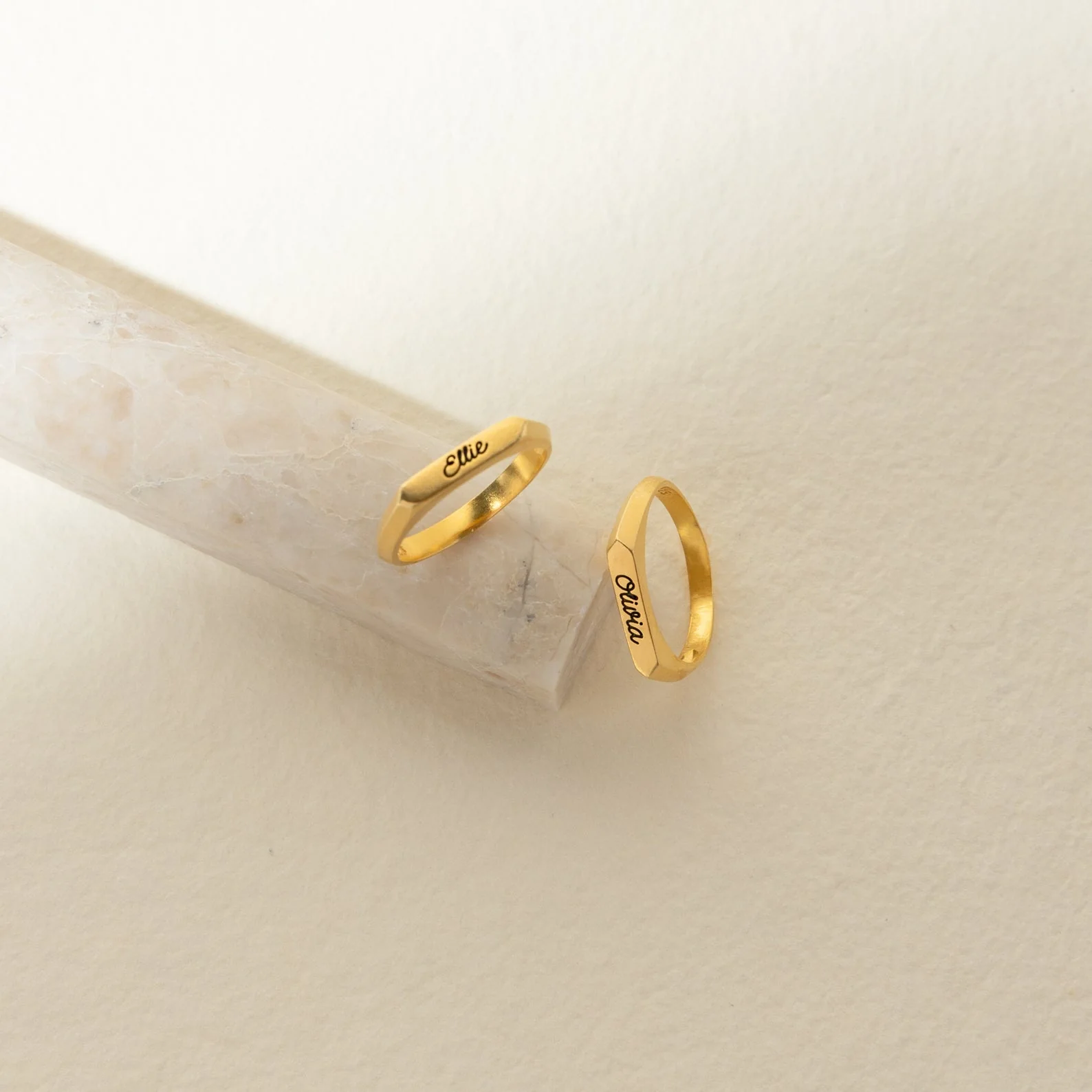 Paris Thin Name Signet Ring in 18K Gold - Image 3