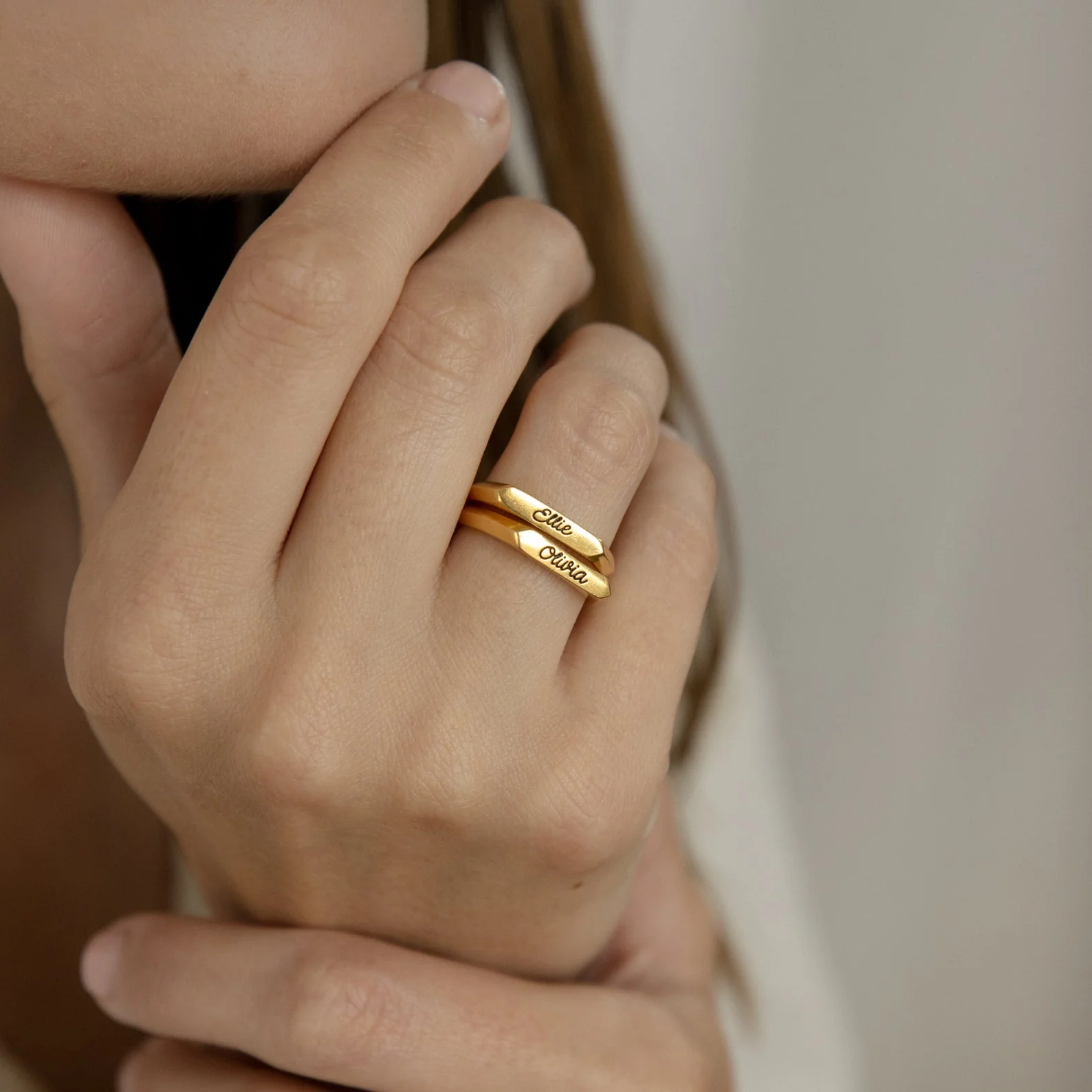 Paris Thin Name Signet Ring in 18K Gold - Image 2
