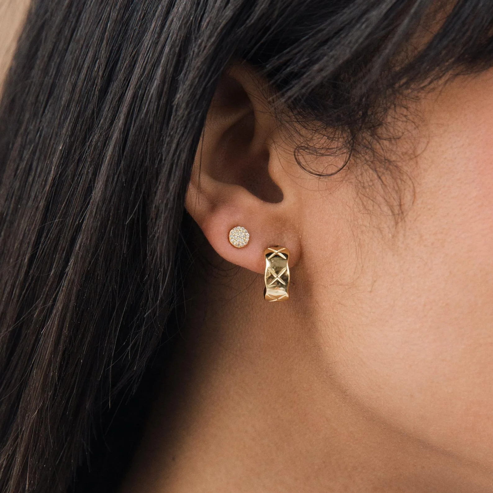 Pave Round Studs - Image 4