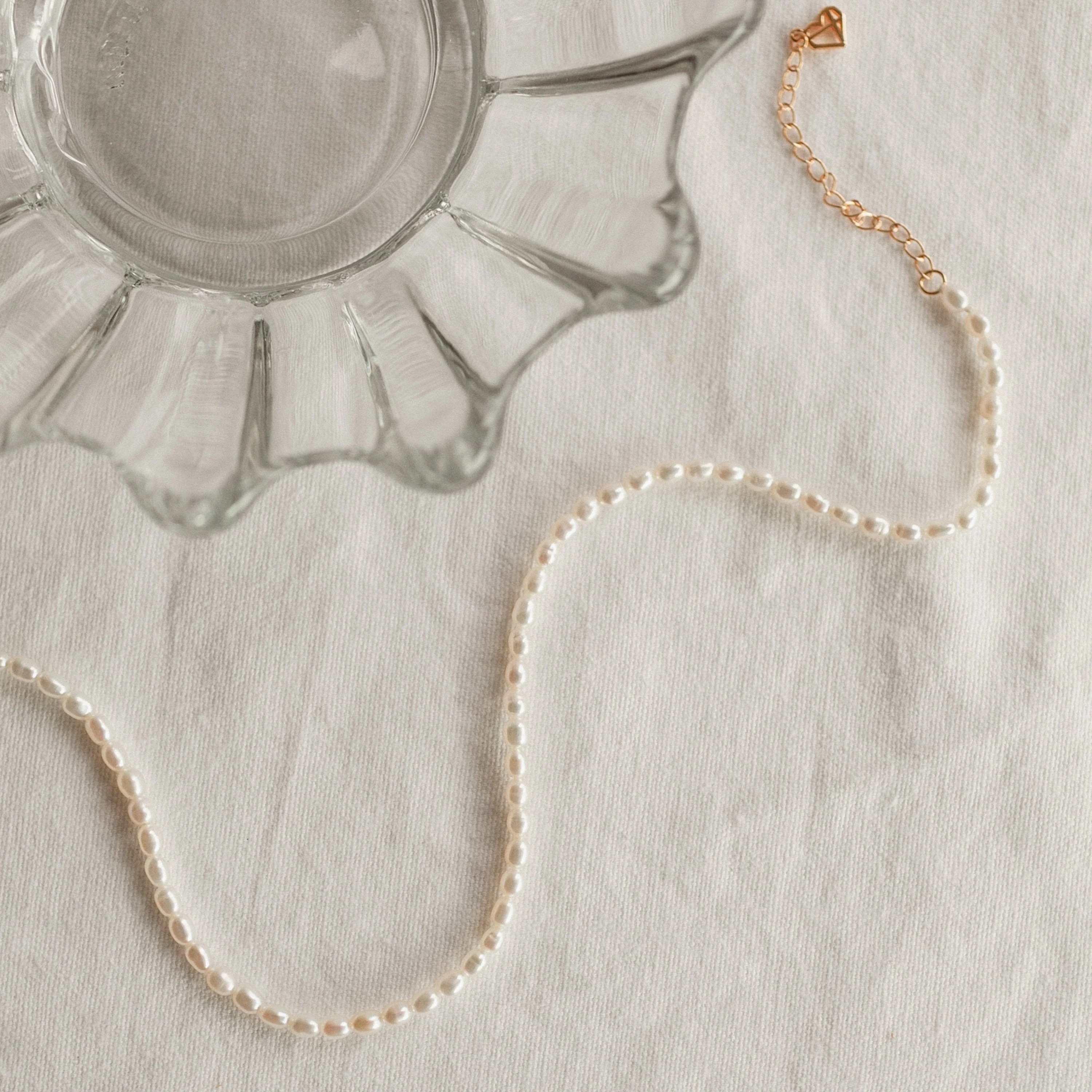 Pearl Choker Necklace - Image 3