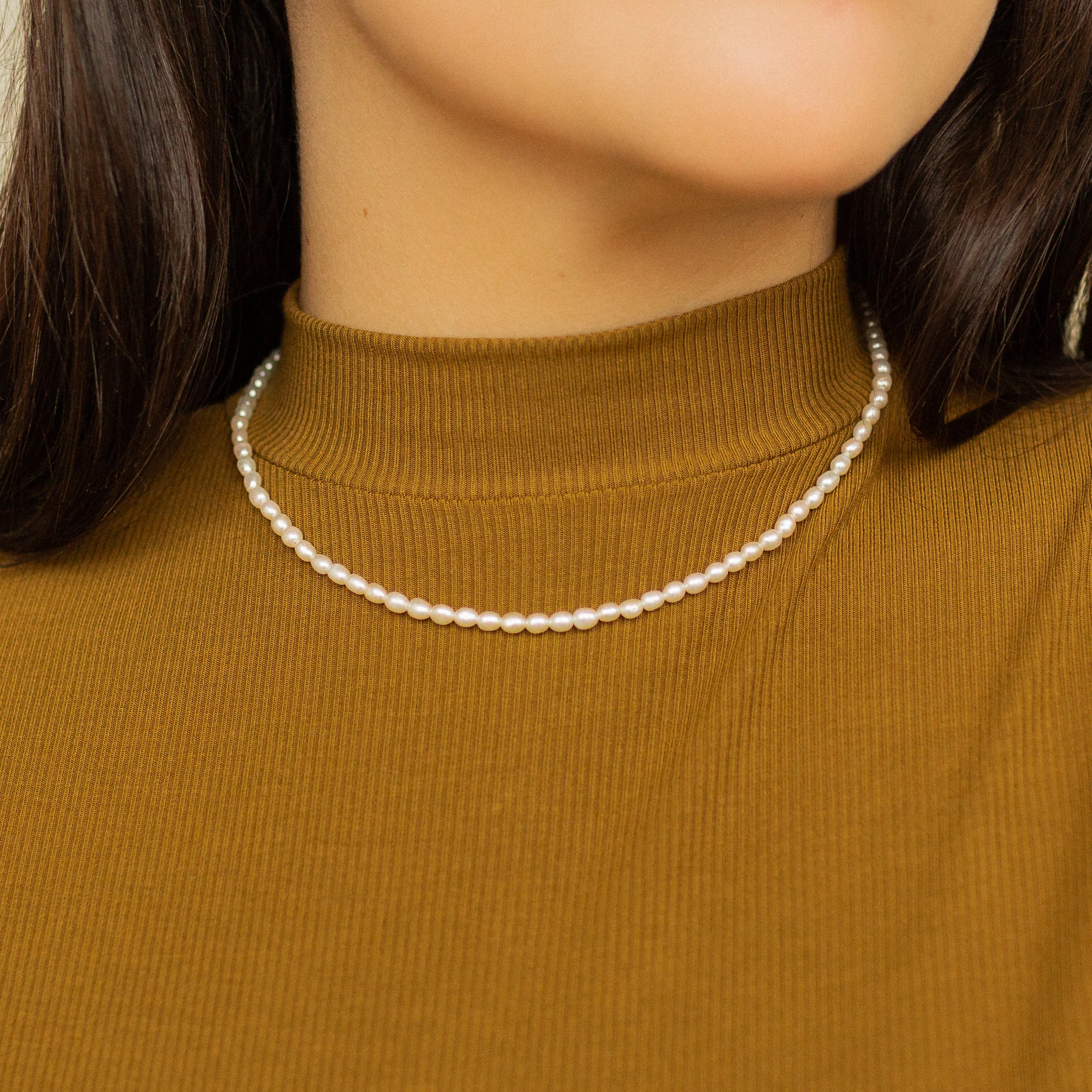 Pearl Choker Necklace - Image 6