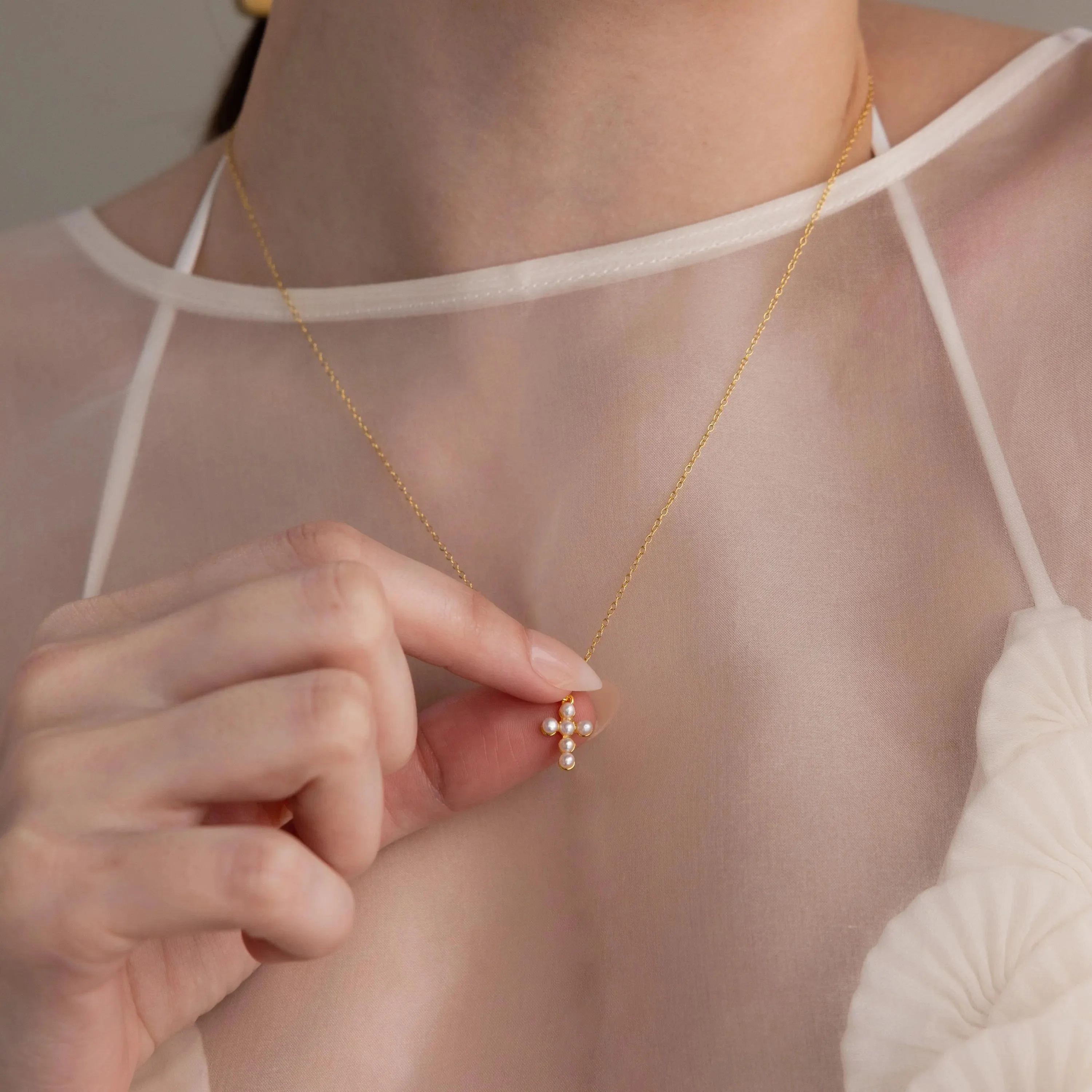 Pearl Cross Necklace in 18K Gold - Image 2