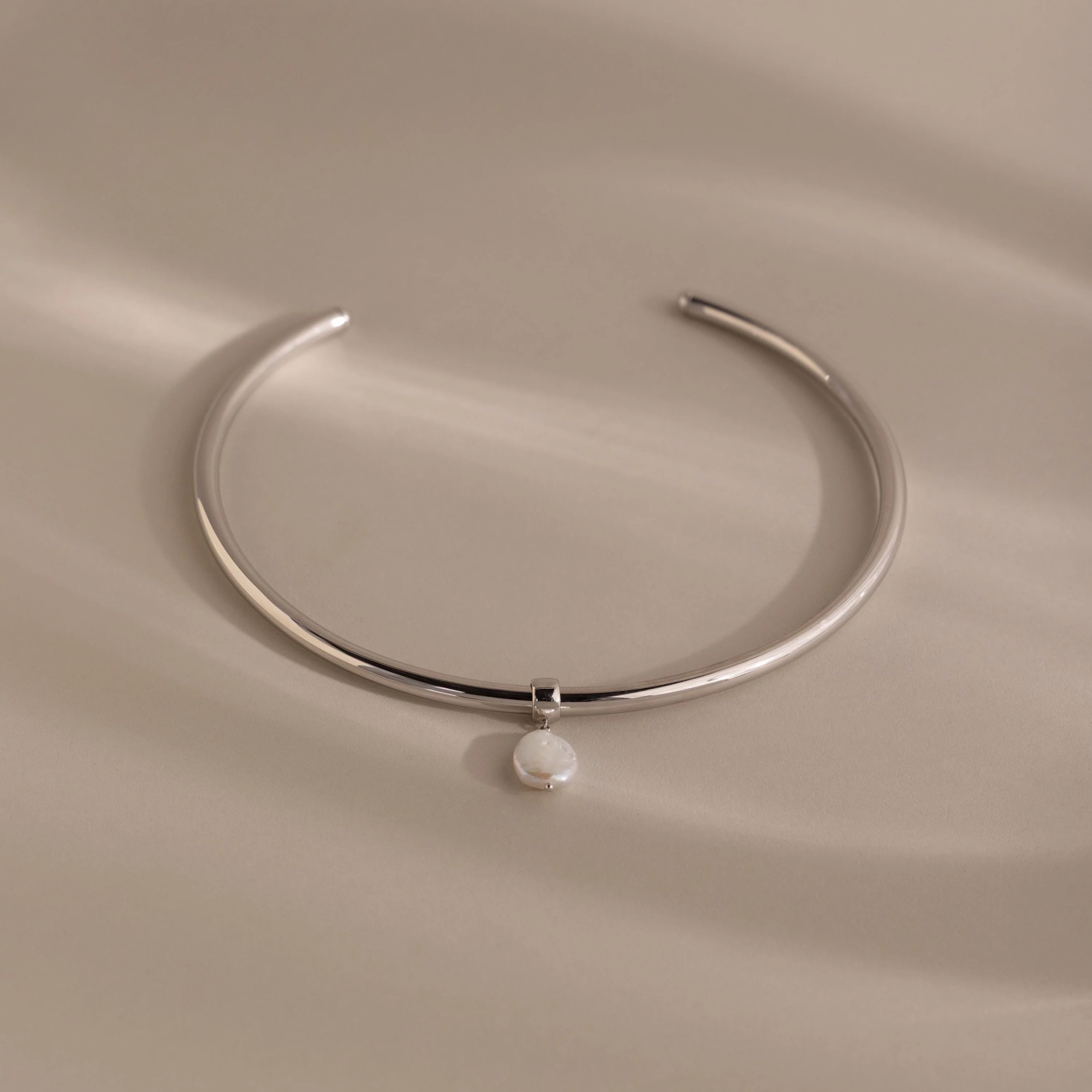 Pearl Cuff Choker Necklace - Image 6