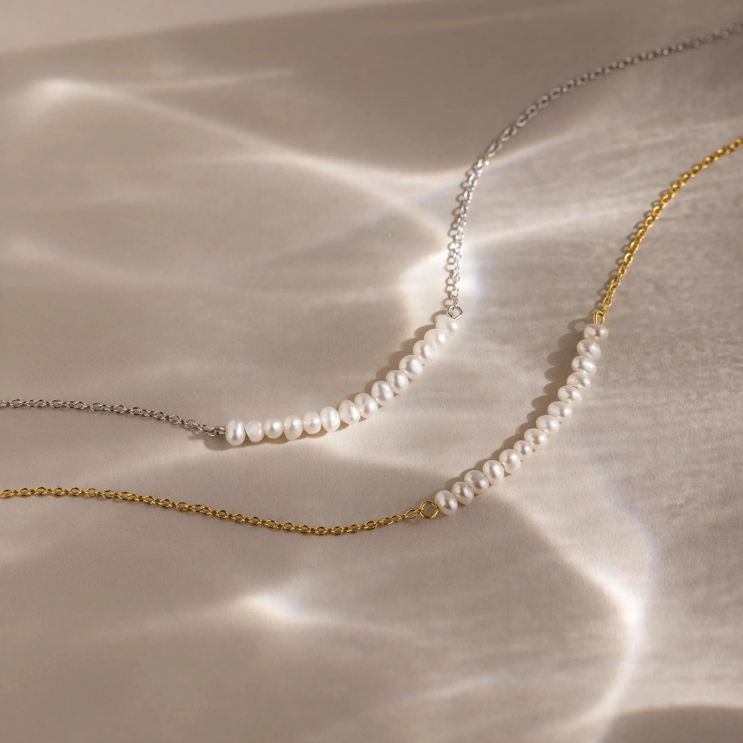 Pearl Curve Necklace - Image 5