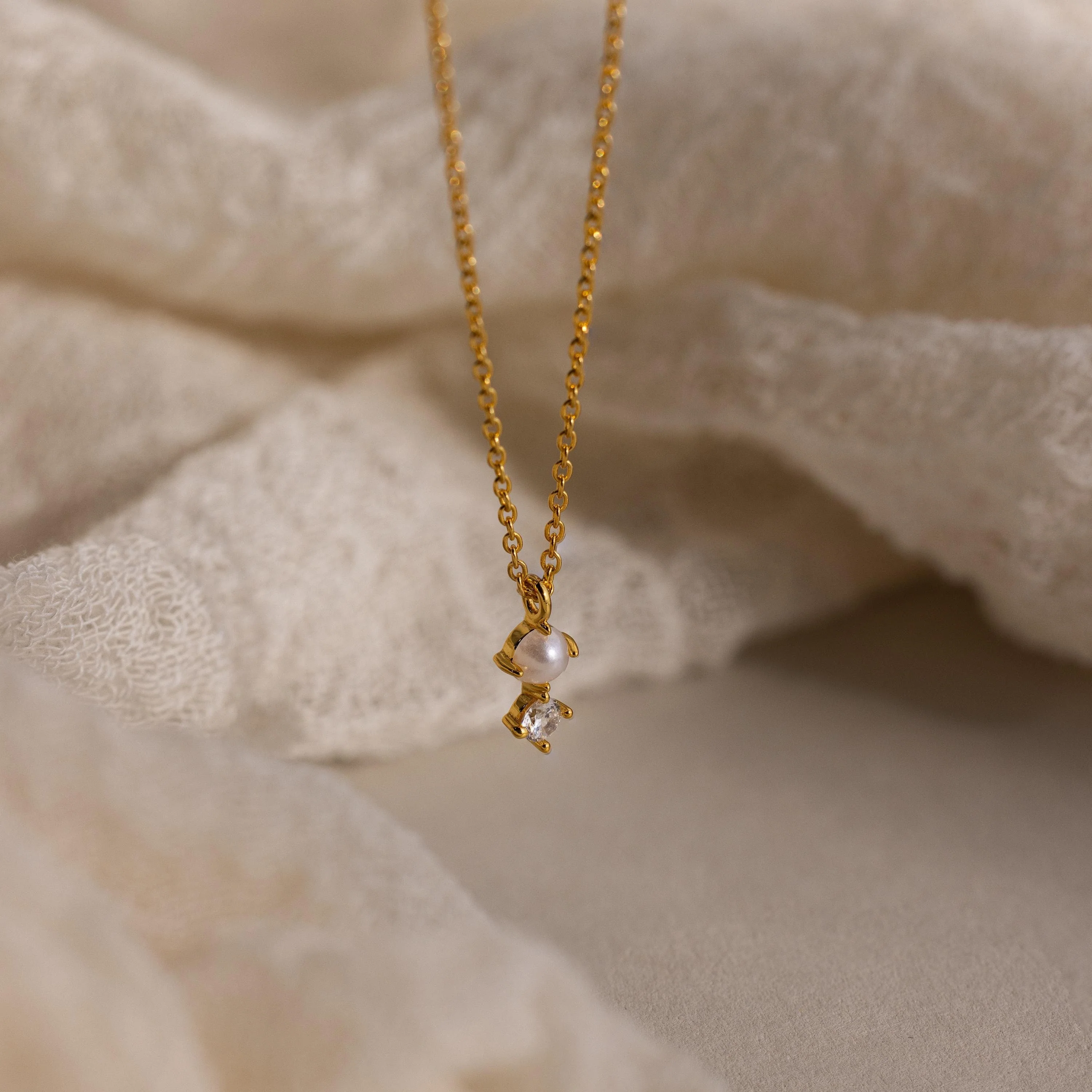 Pearl Diamond Drop Necklace in 18K Gold - Image 3