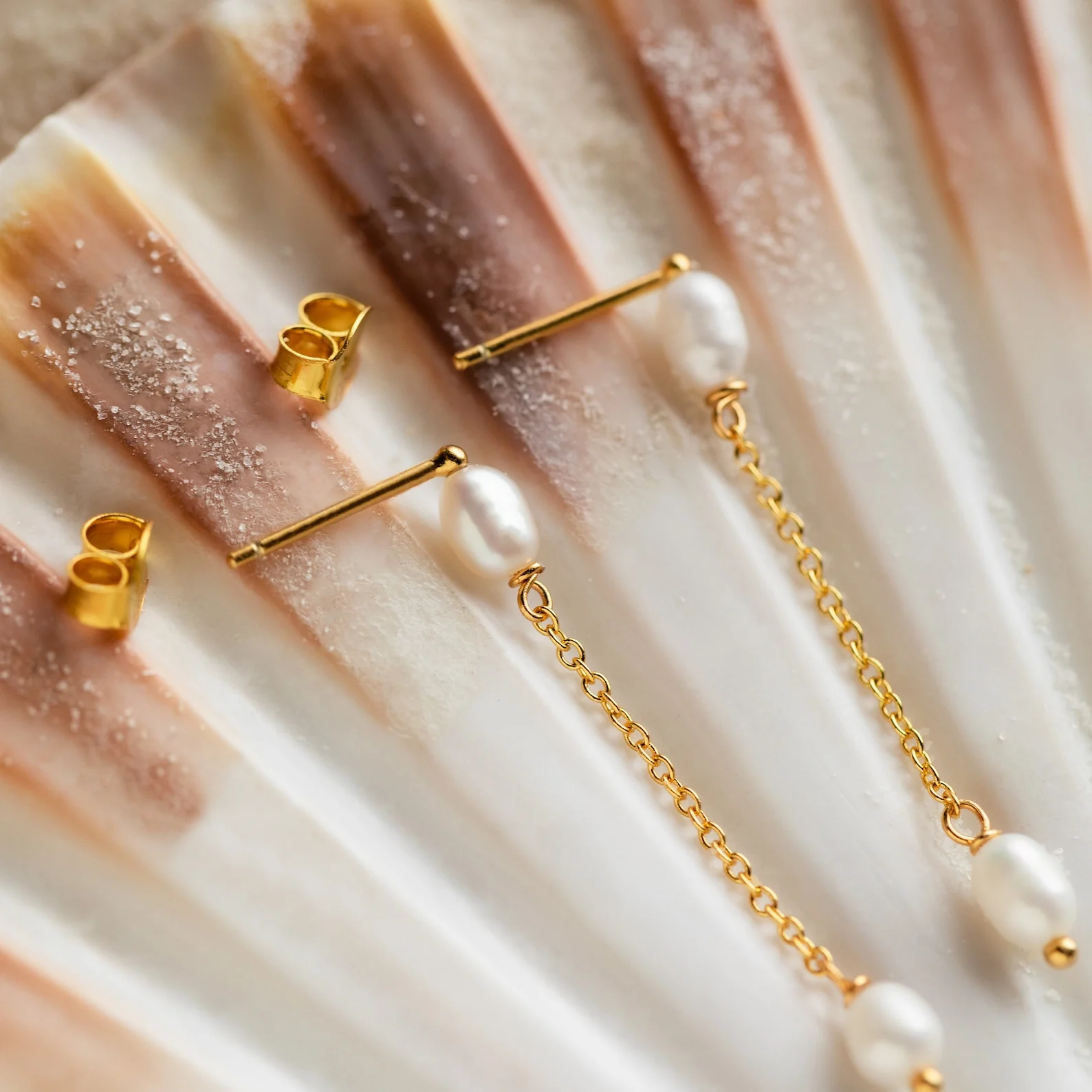 Pearl Drop Chain Earrings - Image 7