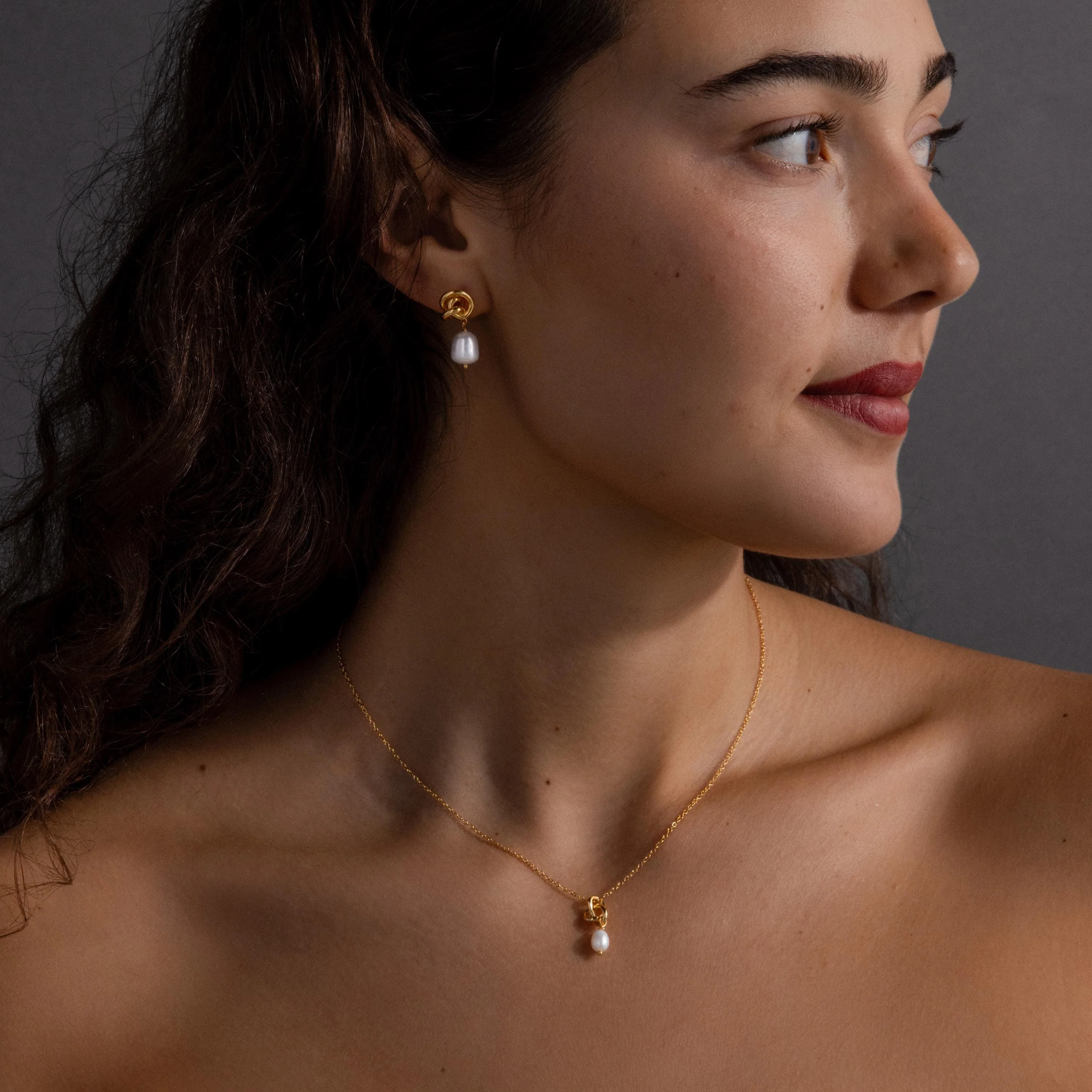 Pearl Knot Necklace & Earrings Set - Image 2