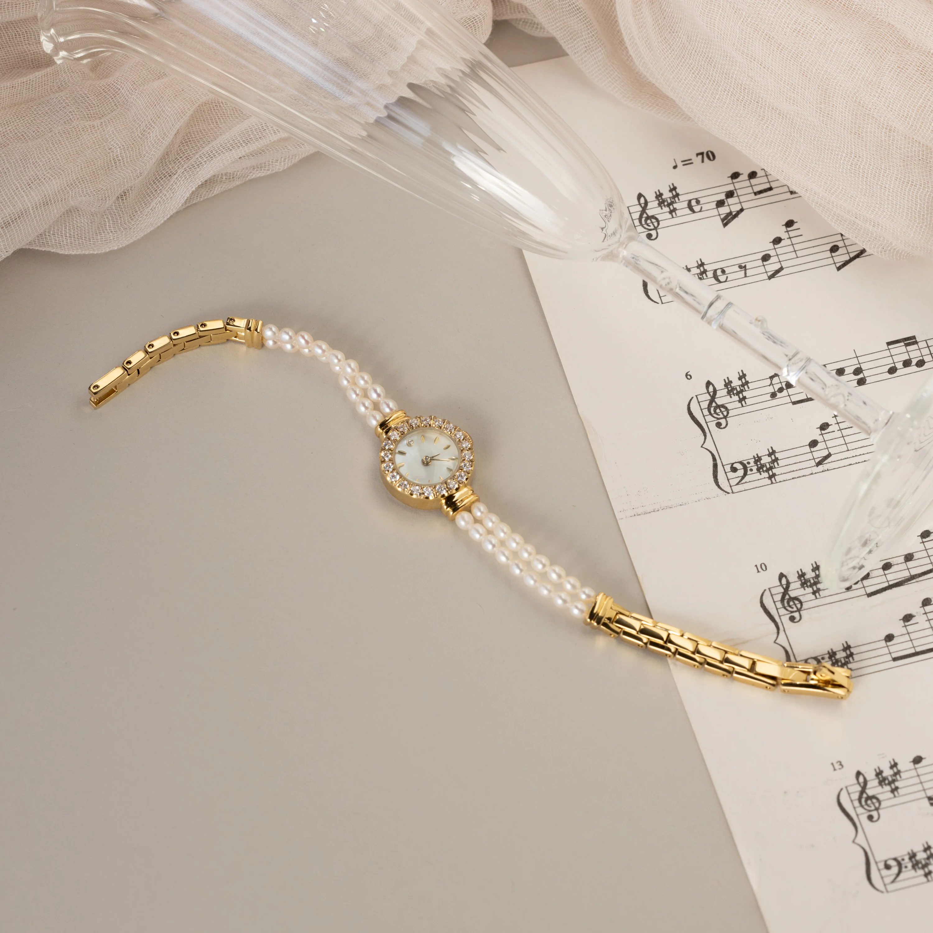 Pearl Link Timepiece - Image 5