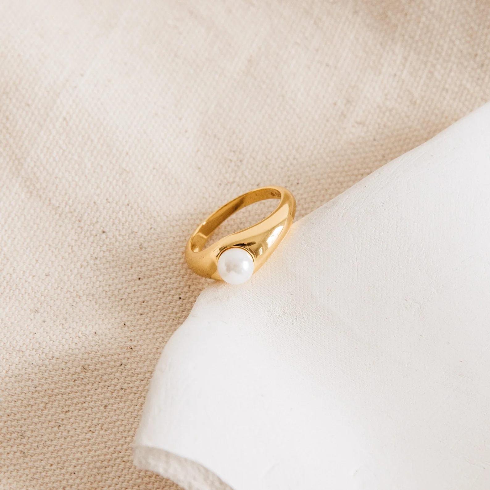 Penelope Pearl Signet Ring - Image 5