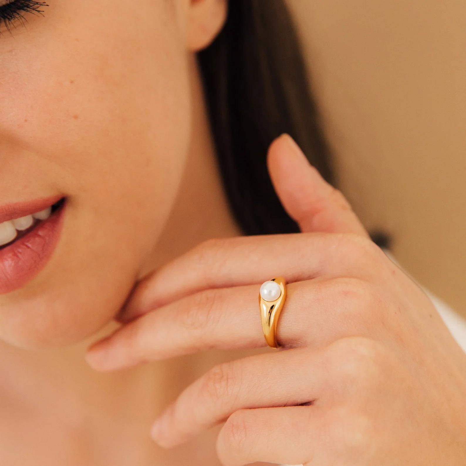 Penelope Pearl Signet Ring - Image 6