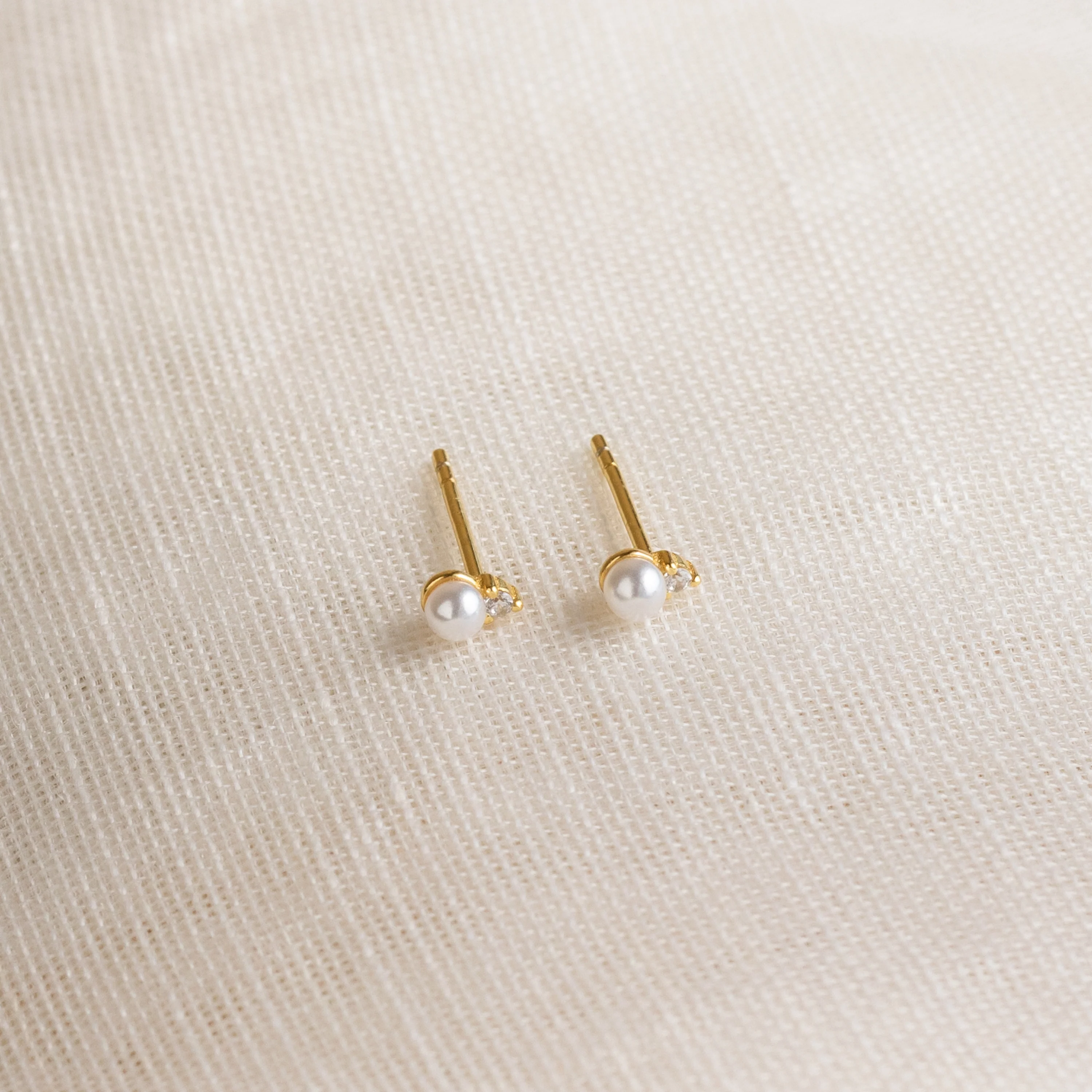 Raindrop Pearl Studs