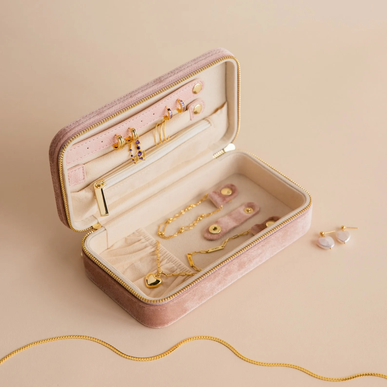Rectangle Velvet Jewelry Case - Image 3