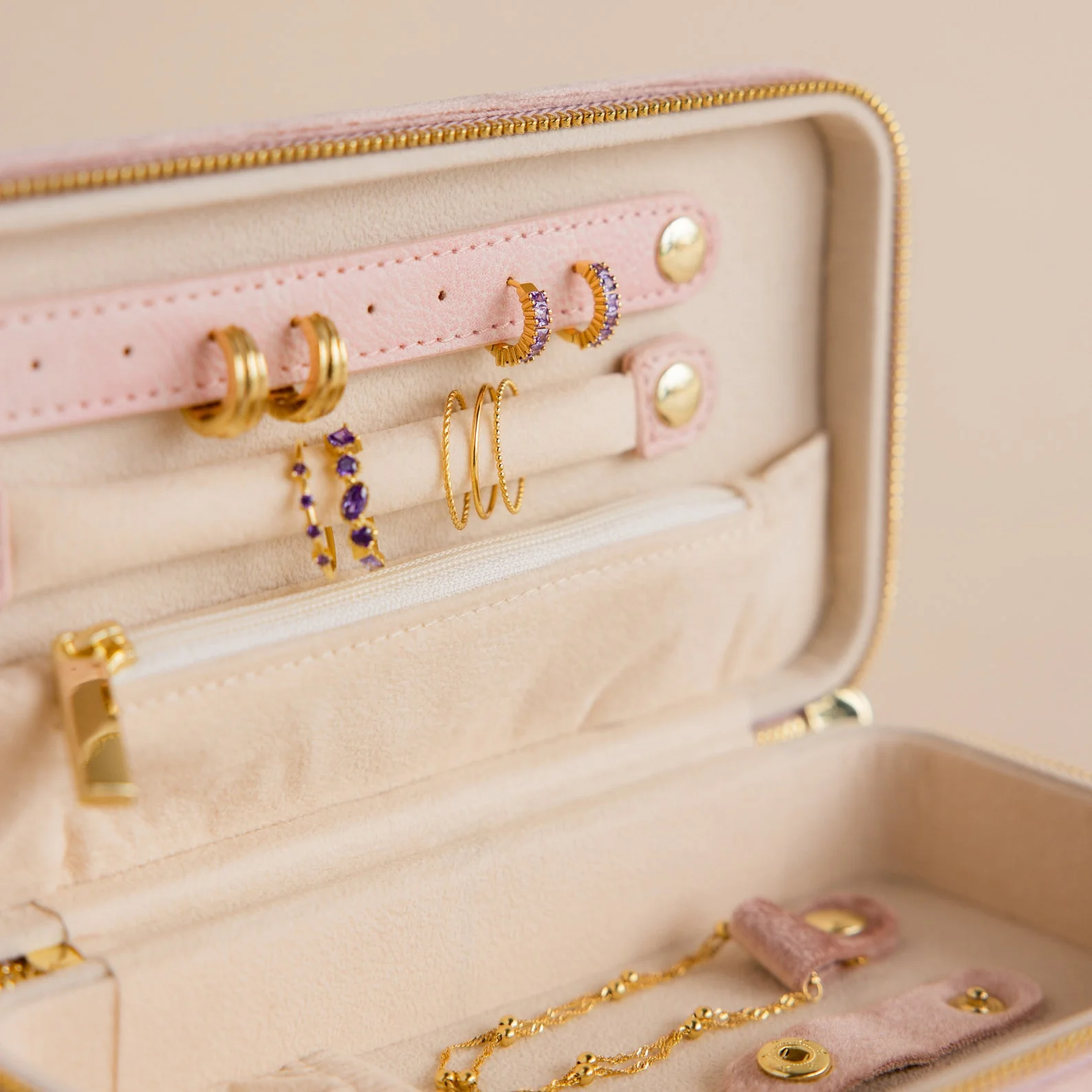 Rectangle Velvet Jewelry Case - Image 5