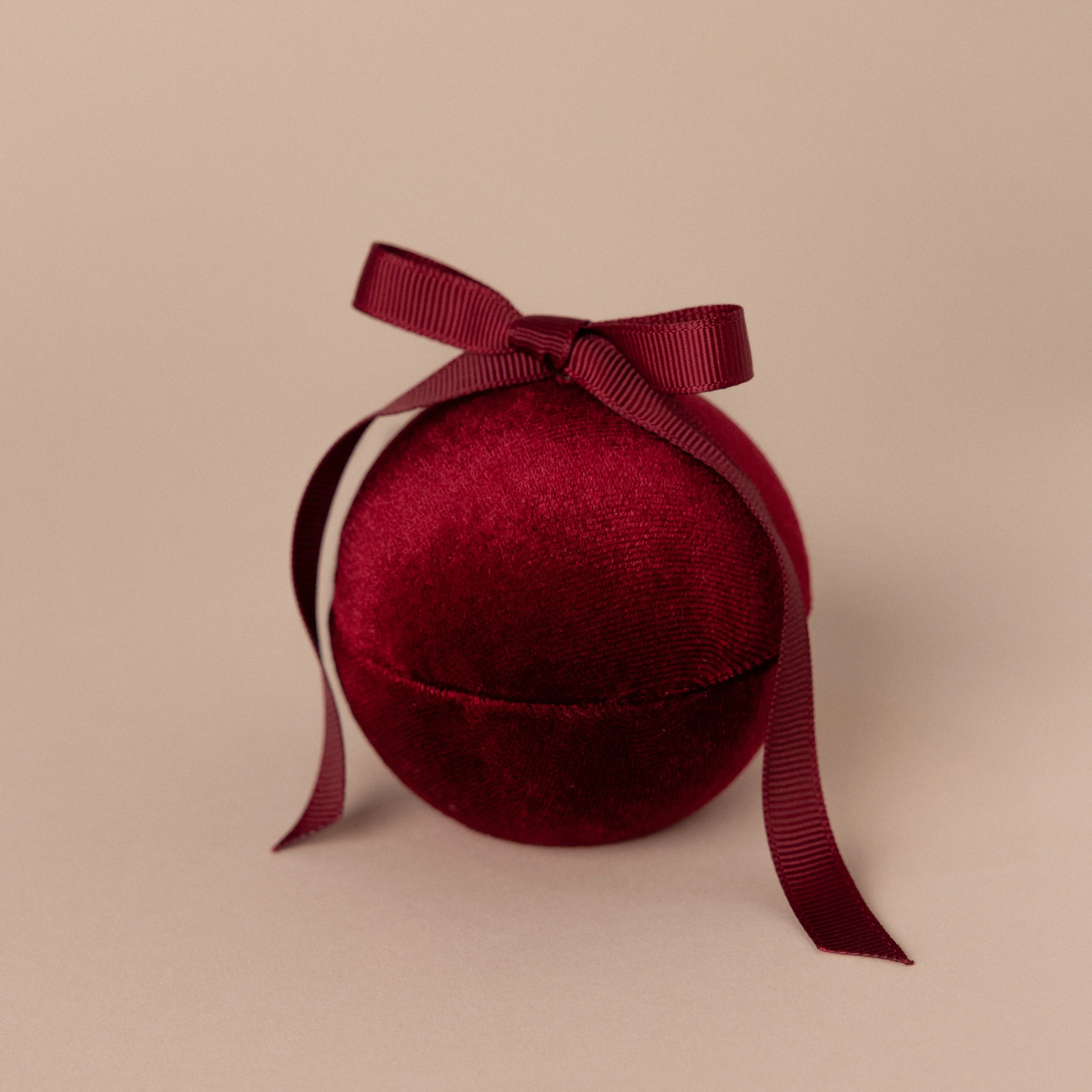 Red Ornament Jewelry Box - Image 2