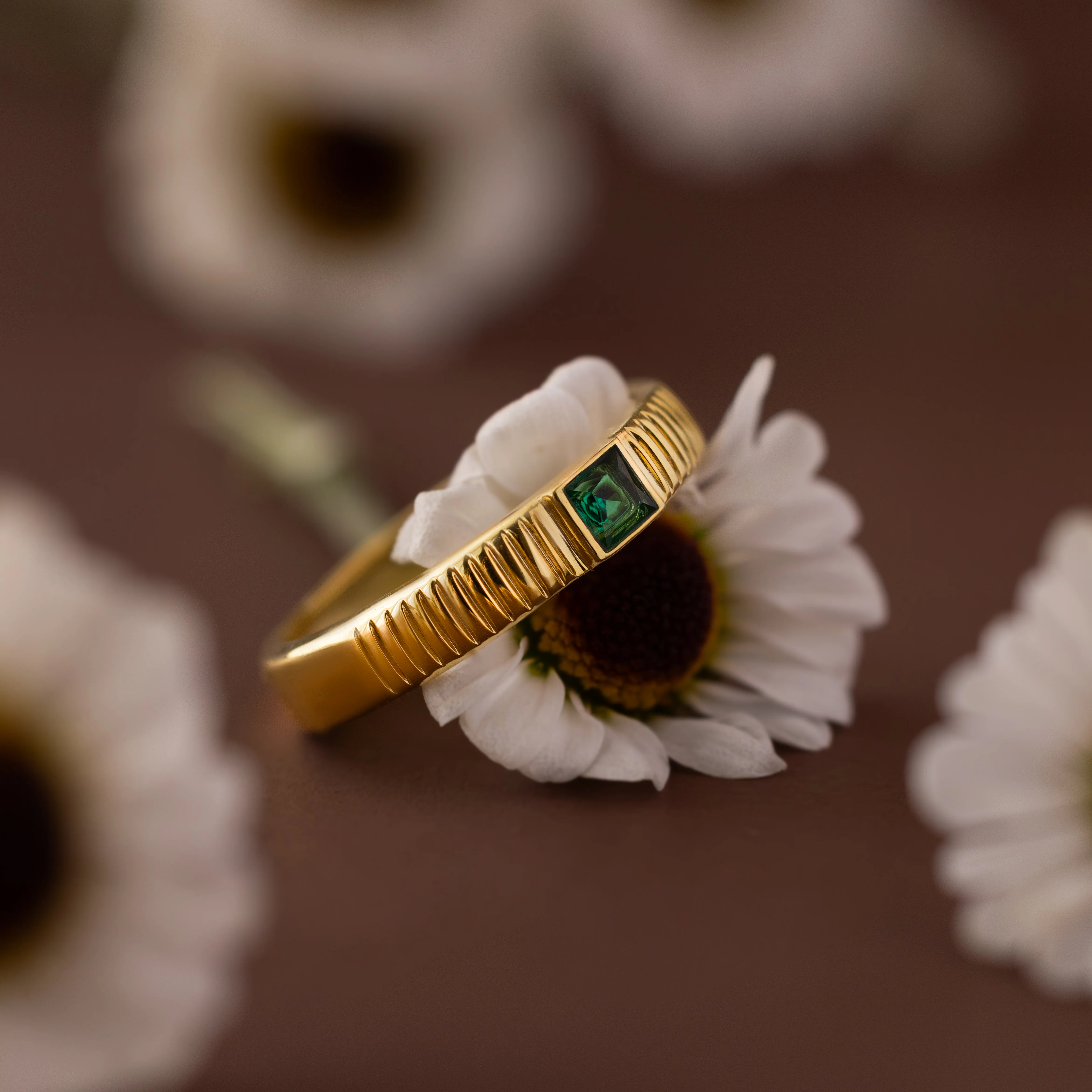 Ribbed Emerald Band - Image 5